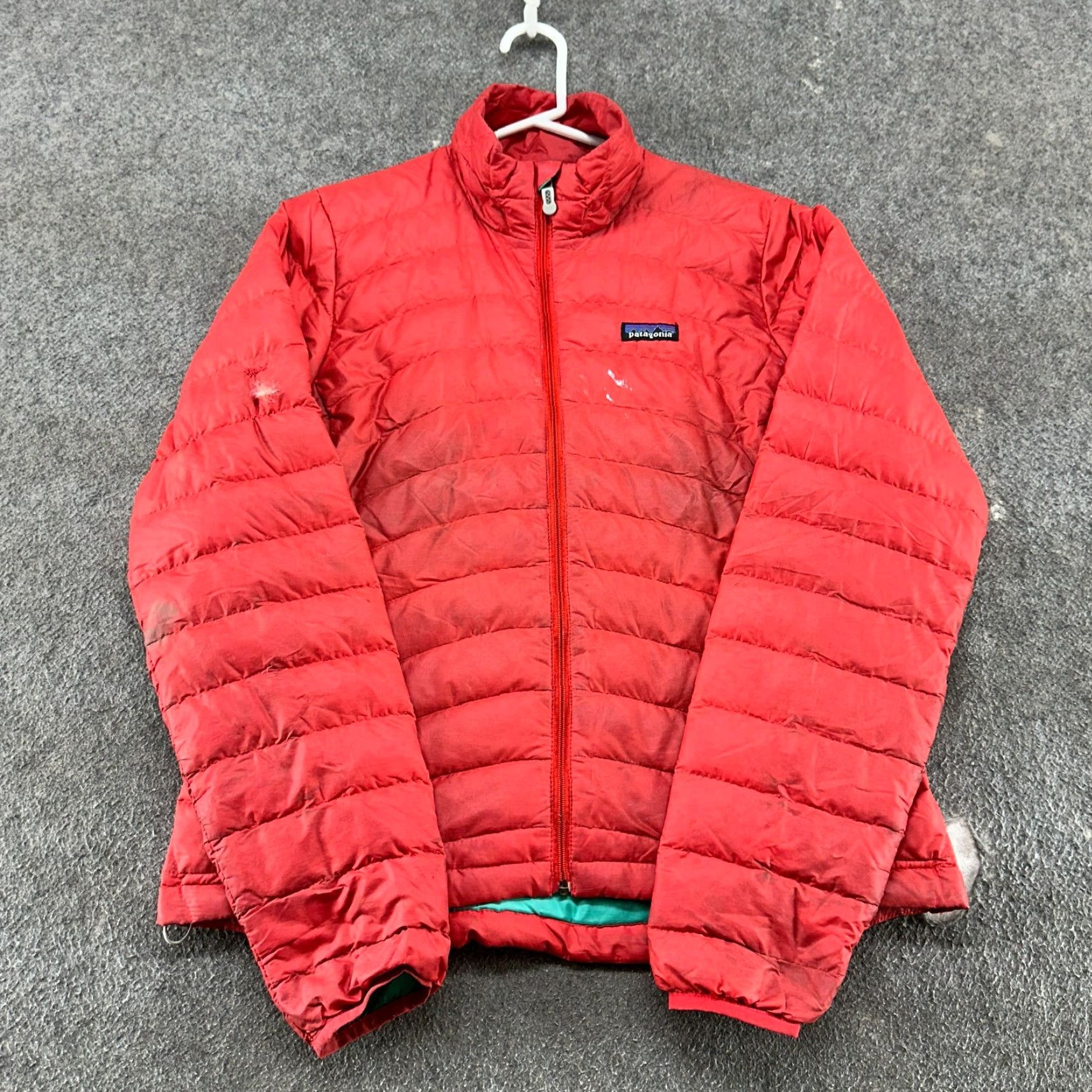 Patagonia Patagonia Jacket Womens M Red Puffer Down Insulated Full Zip Logo Quilted Pocket Short Coat Size M / US 6-8 / IT 42-44 - 2 Thumbnail