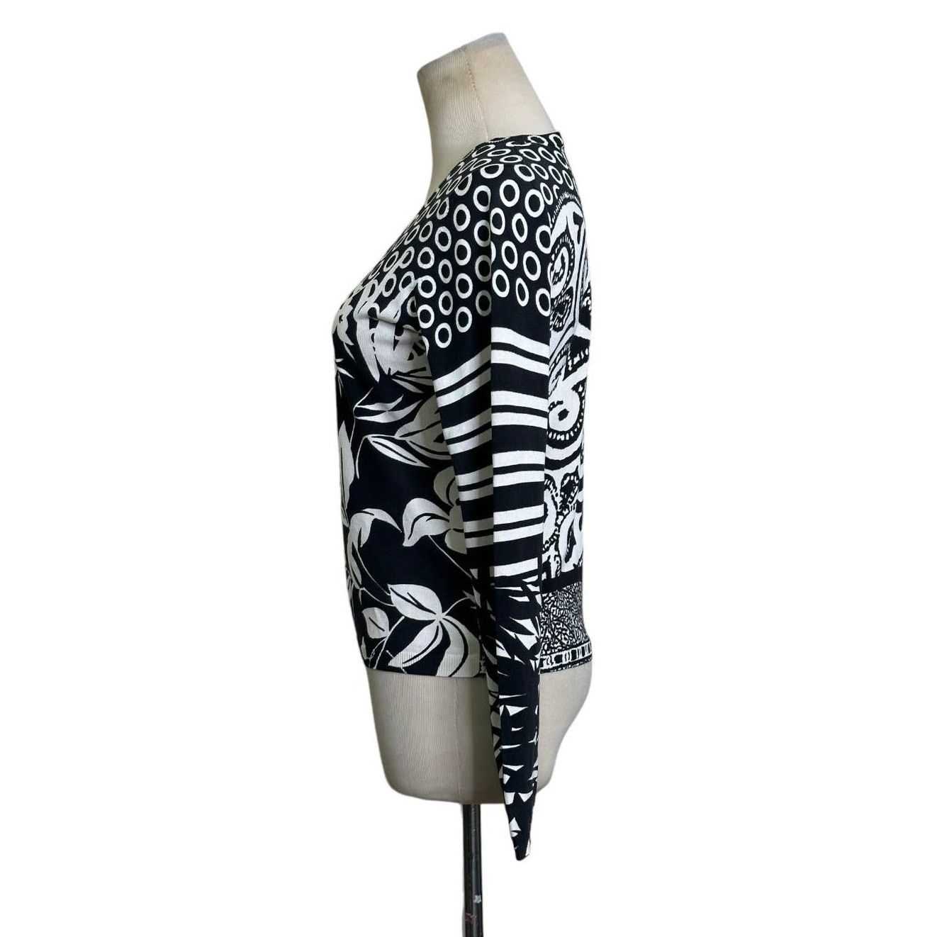 Etro Etro multi print long sleeves v neck sweater size 40- S Size S / US 4 / IT 40 - 7 Thumbnail