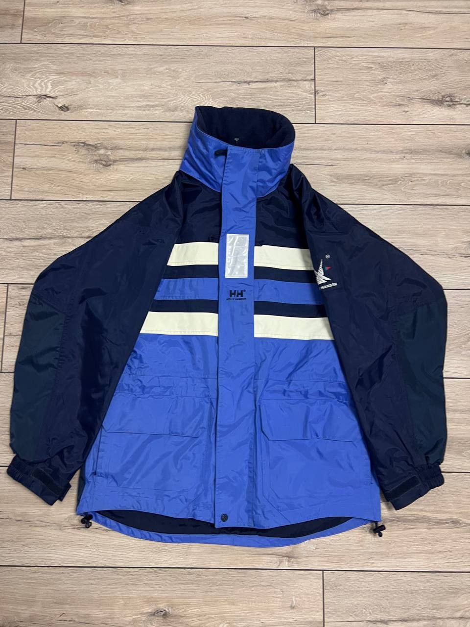 Helly Hansen Vintage 90s Helly Hansen Sailing Jacket Yachting Hooded Size US S / EU 44-46 / 1 - 10 Thumbnail