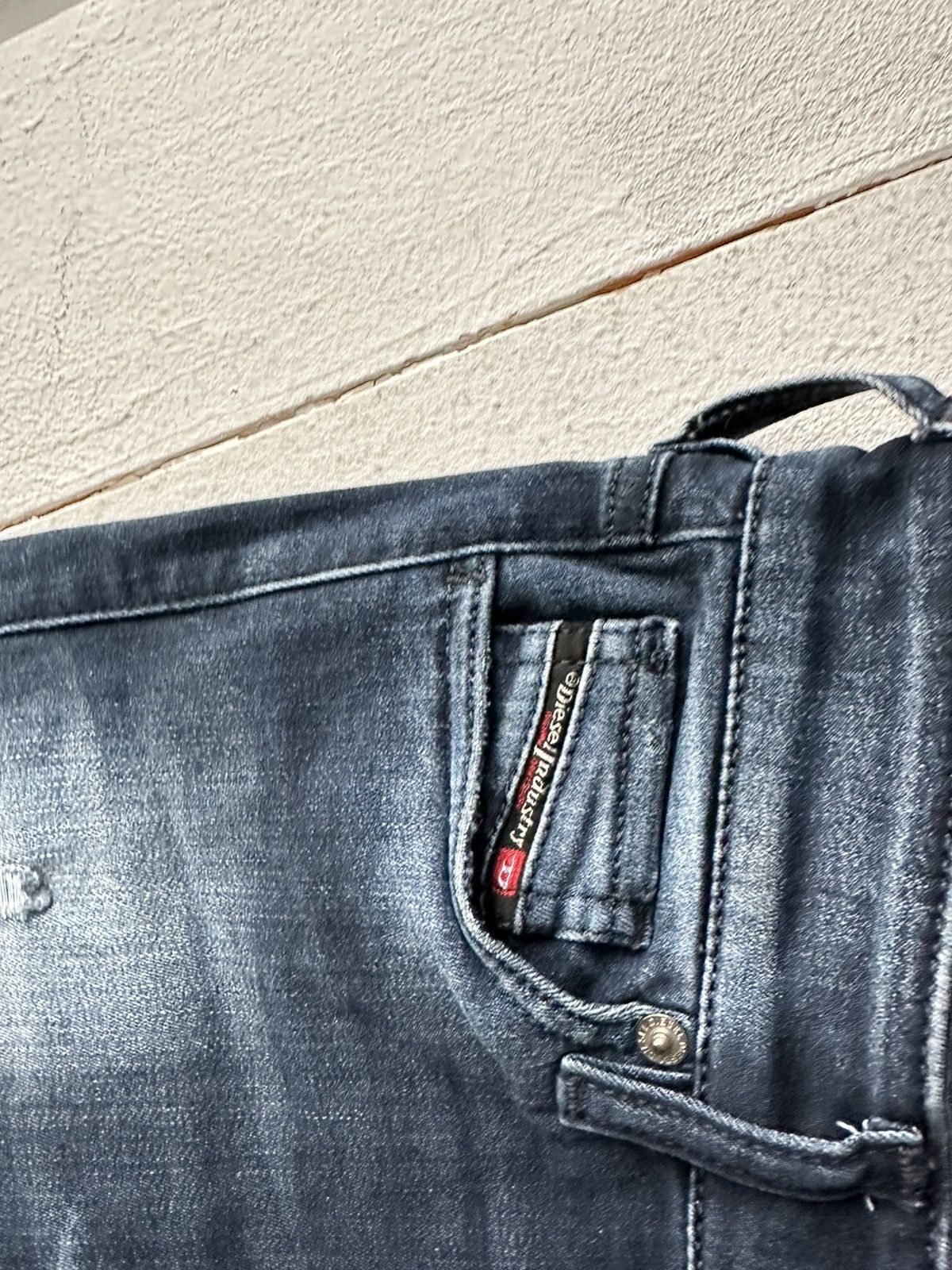 Diesel 🚨Gothic Diesel Regular Slim relax Flared Jeans Womens Size 26" / US 2 / IT 38 - 6 Thumbnail
