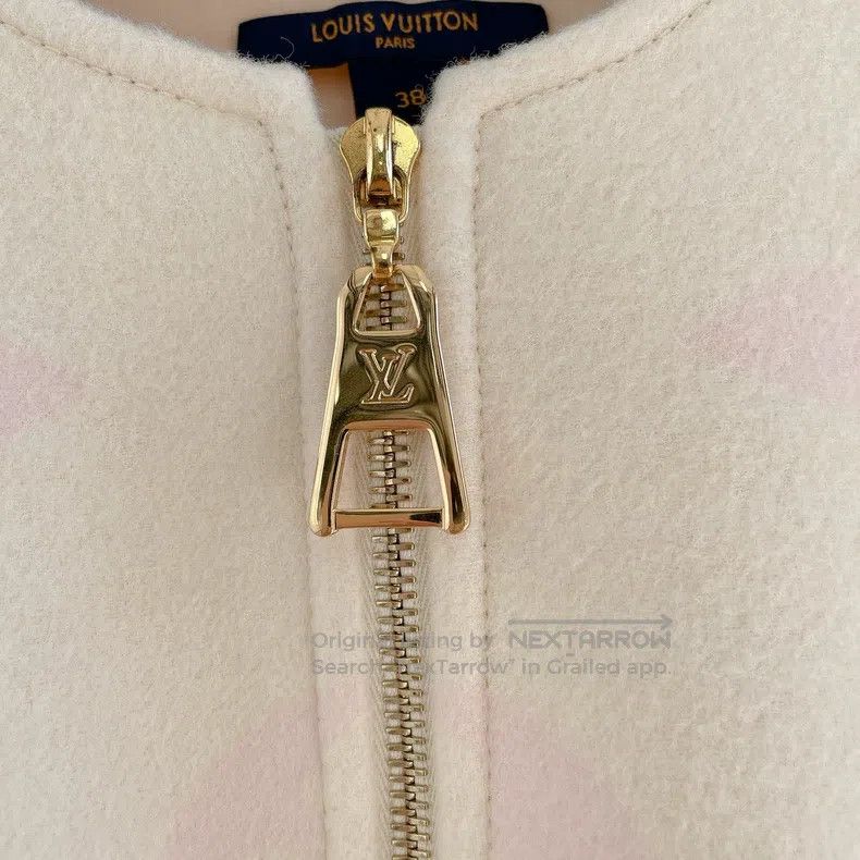 Louis Vuitton Louis Vuitton Beige Sleeveless Sheepwool Dress Size XS / US 0-2 / IT 36-38 - 4 Thumbnail