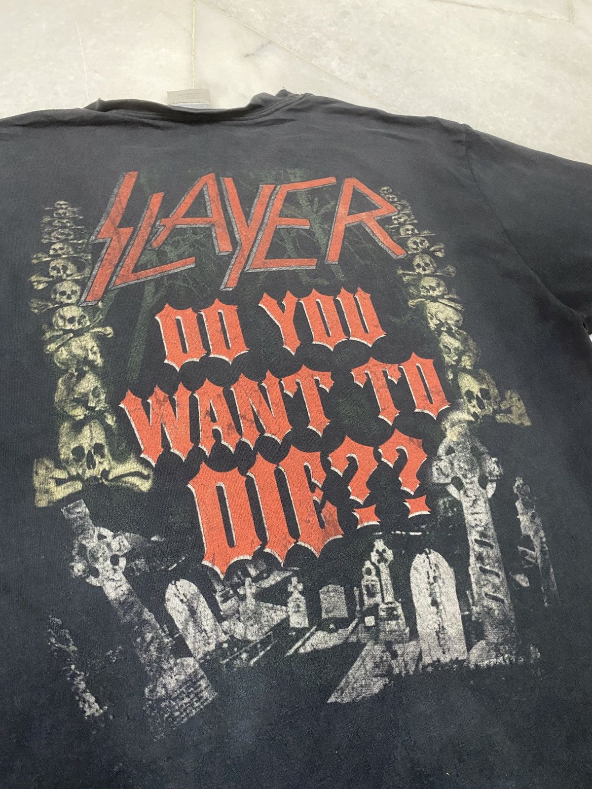 Band Tees Perfectly trashed Vintage Slayer band tee Size US M / EU 48-50 / 2 - 11 Thumbnail