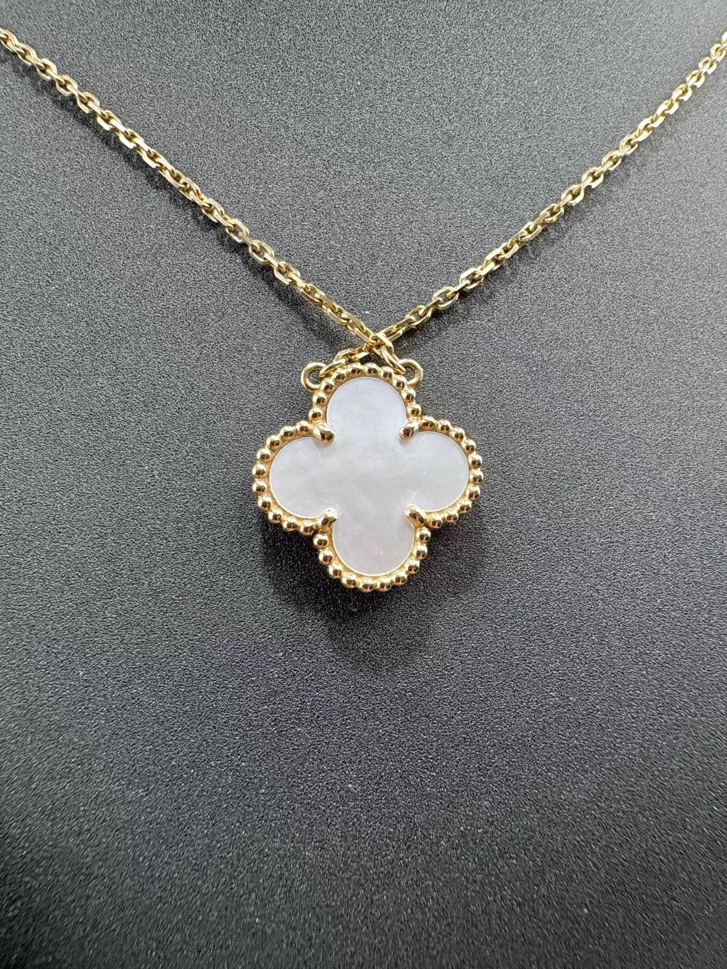 Van Cleef & Arpels VCA Van Cleef & Arpels Four-leaf Clover Necklace K1 Size ONE SIZE - 7 Thumbnail
