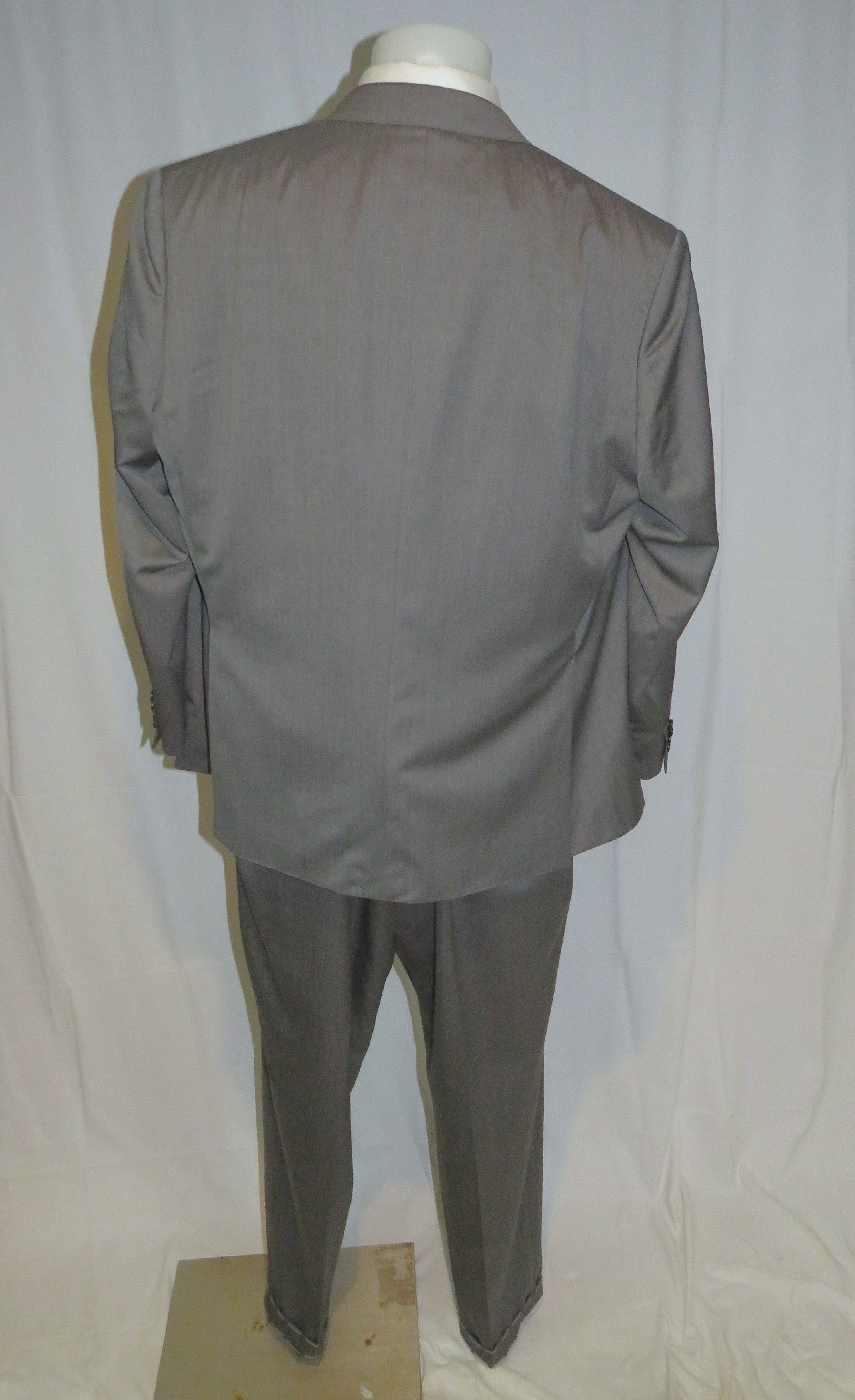 Brioni Silk Blend Gray Herringbone Double Breasted Suit 54R NWT Size 54R - 2 Thumbnail