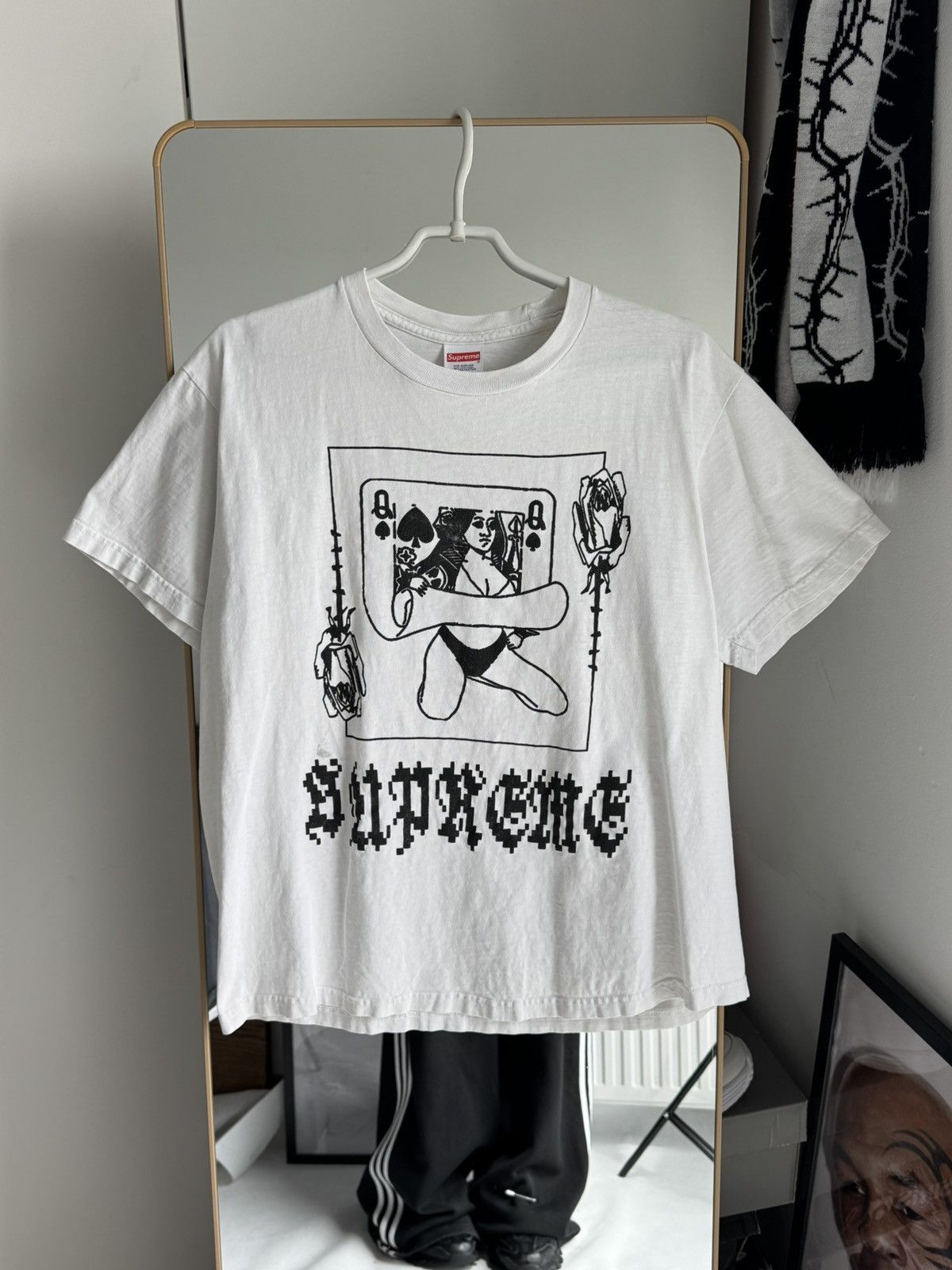 Supreme Supreme Queen Tee Size US M / EU 48-50 / 2 - 1 Thumbnail