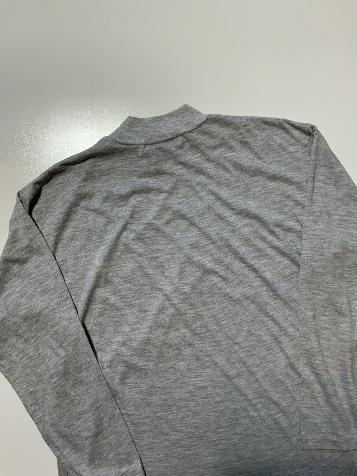 Hang Ten Vintage Hang Ten Made In Japan Mock Neck Footprint T-Shirt Size US S / EU 44-46 / 1 - 5 Thumbnail