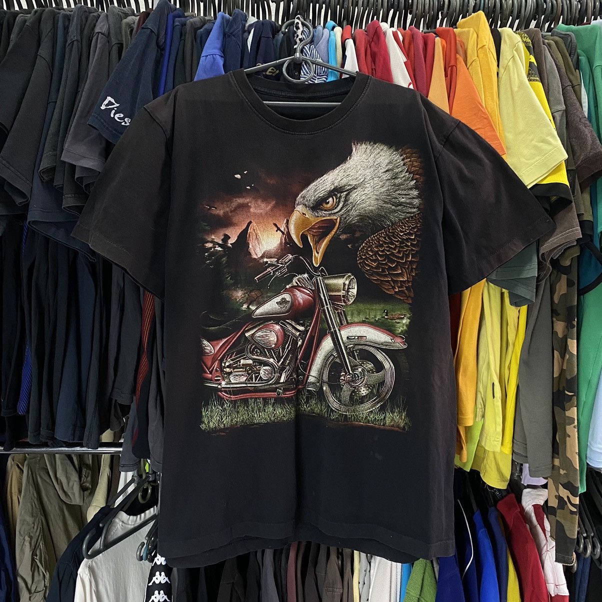 Vintage Vintage 90’s Motorcycle and Eagle logo made in USA tee Size US L / EU 52-54 / 3 - 1 Thumbnail