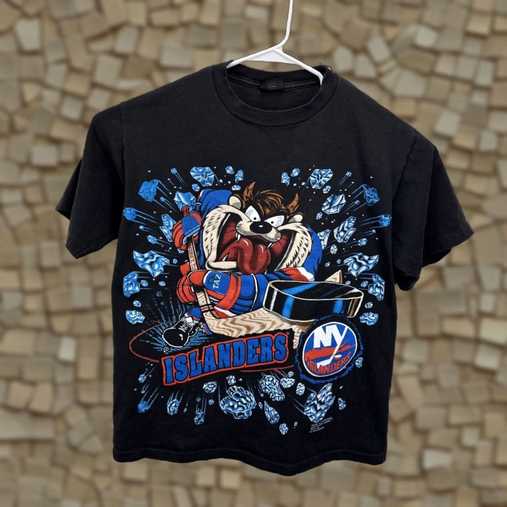 Changes VINTAGE Changes 1993 Looney Tunes Taz NHL New York Islanders Hockey Black T Shirt XL Size US XL / EU 56 / 4 - 1 Thumbnail