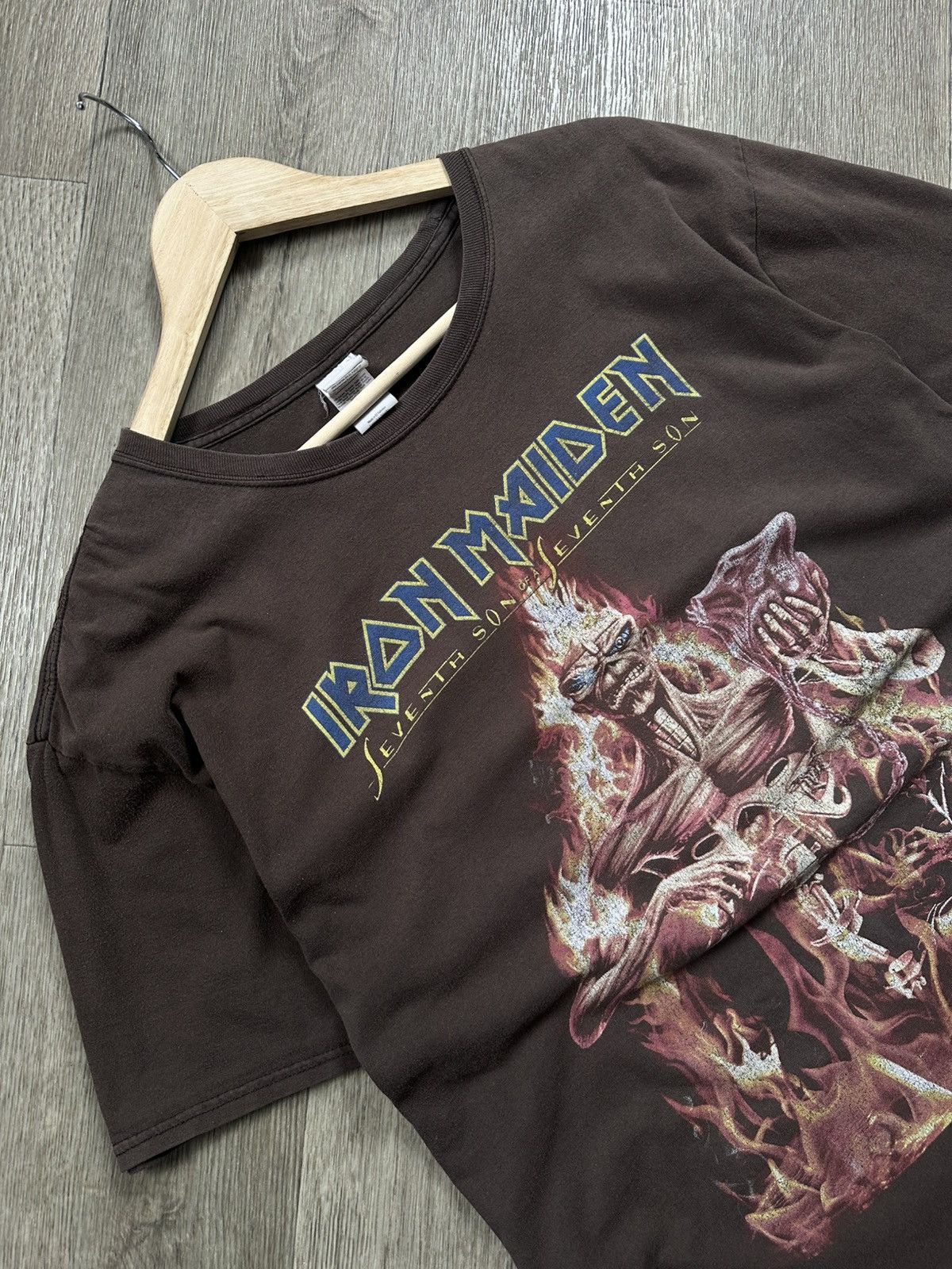 Gildan 🫧 IRON MAIDEN SEVENTH SON CONCERT TEE Size US XL / EU 56 / 4 - 4 Thumbnail