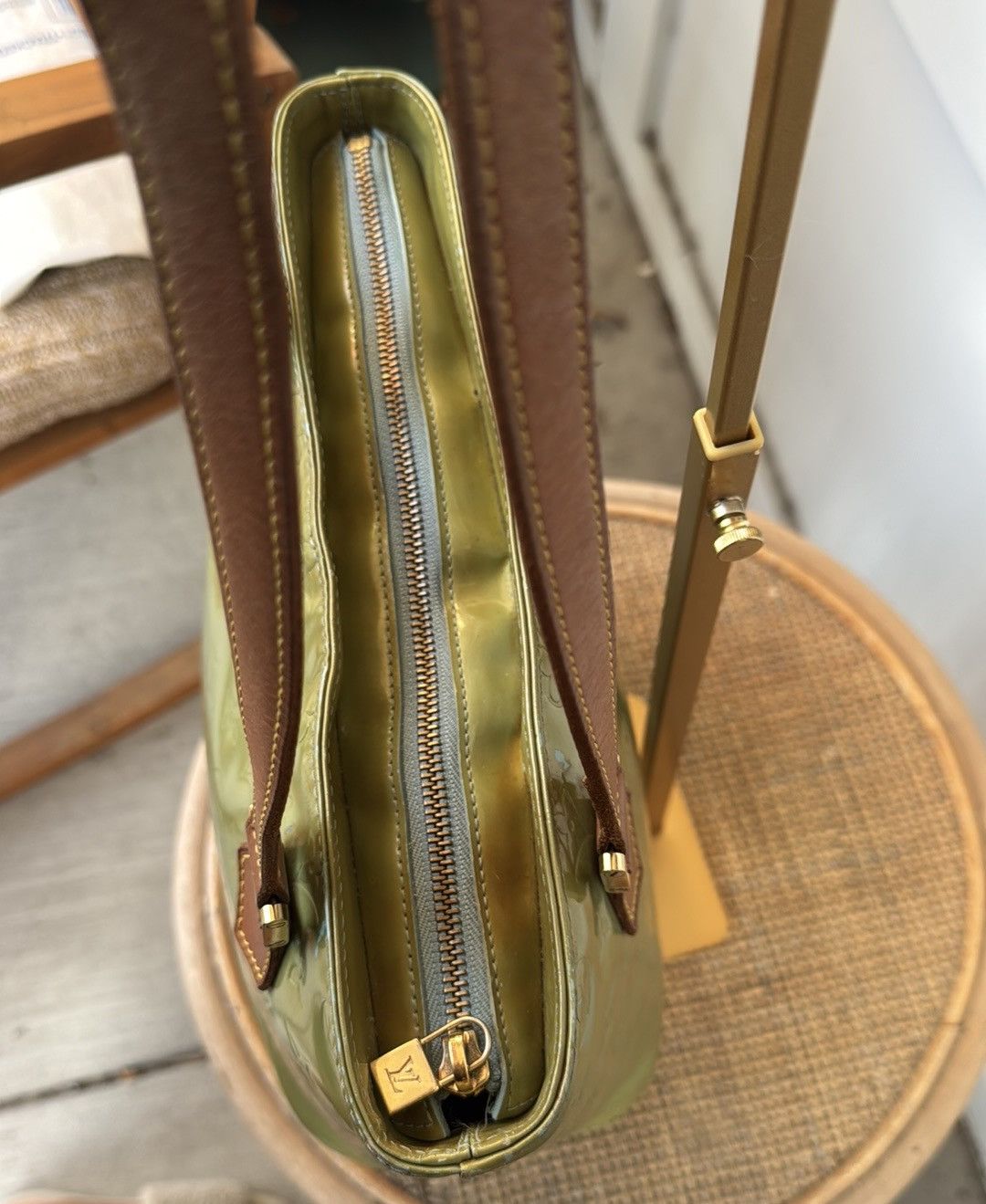 Louis Vuitton Louis Vuitton Vernis Reade PM Tote Green Monogram Patent Size ONE SIZE - 3 Thumbnail