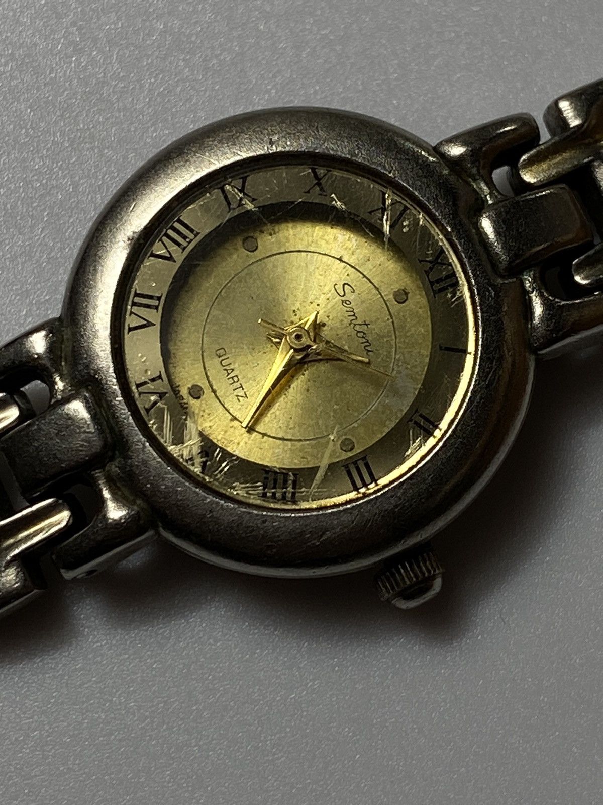Vintage Vintage Semptoni Quartz Watch with Roman Dial Japanese Brand Size ONE SIZE - 2 Thumbnail