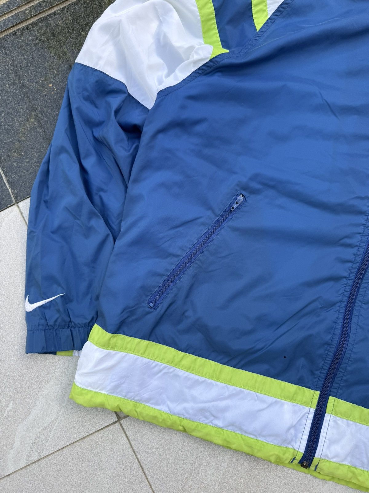 Nike 90’s NIKE COURT RARE SWOOSH Y2K RETRO MULTILOGO NYLON JACKET Size US L / EU 52-54 / 3 - 5 Thumbnail