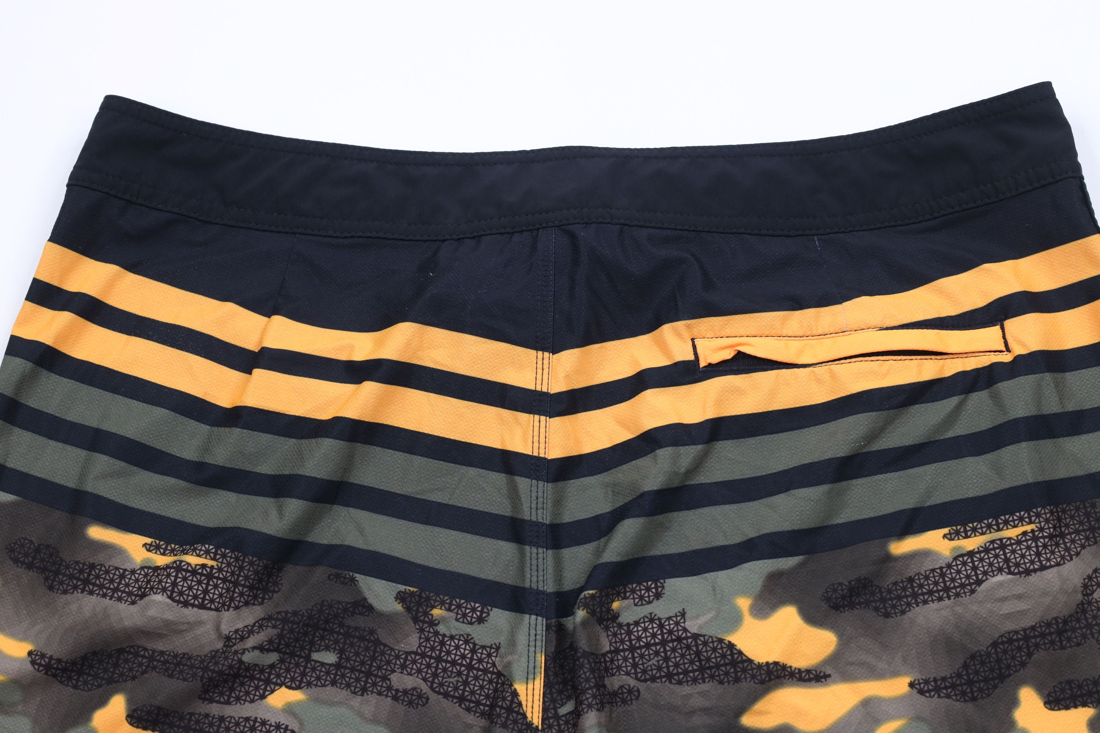 Oakley × Vintage Oakley Camouflage Stretch Hybrid Board Shorts Swimming Size US 38 / EU 54 - 9 Thumbnail
