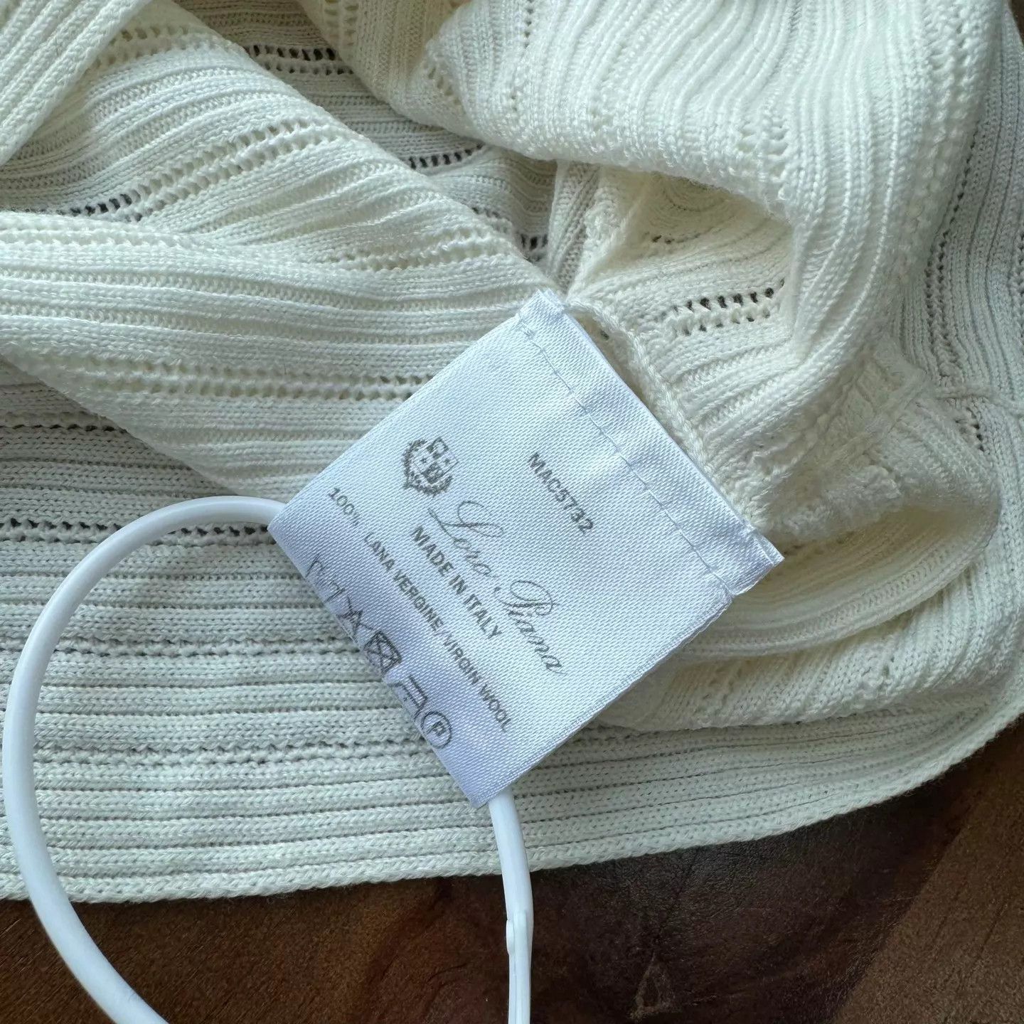 Loro Piana Loro Piana King's Gift White Knit Sweater M Light Marks Size M / US 6-8 / IT 42-44 - 7 Thumbnail