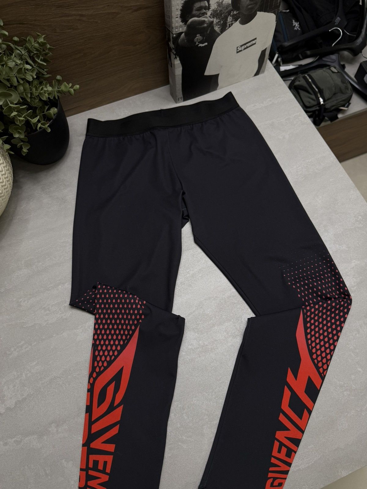 Givenchy Givenchy Black Paris Sport Leggings size 40(s-m) Size 27" / US 4 / IT 40 - 3 Thumbnail