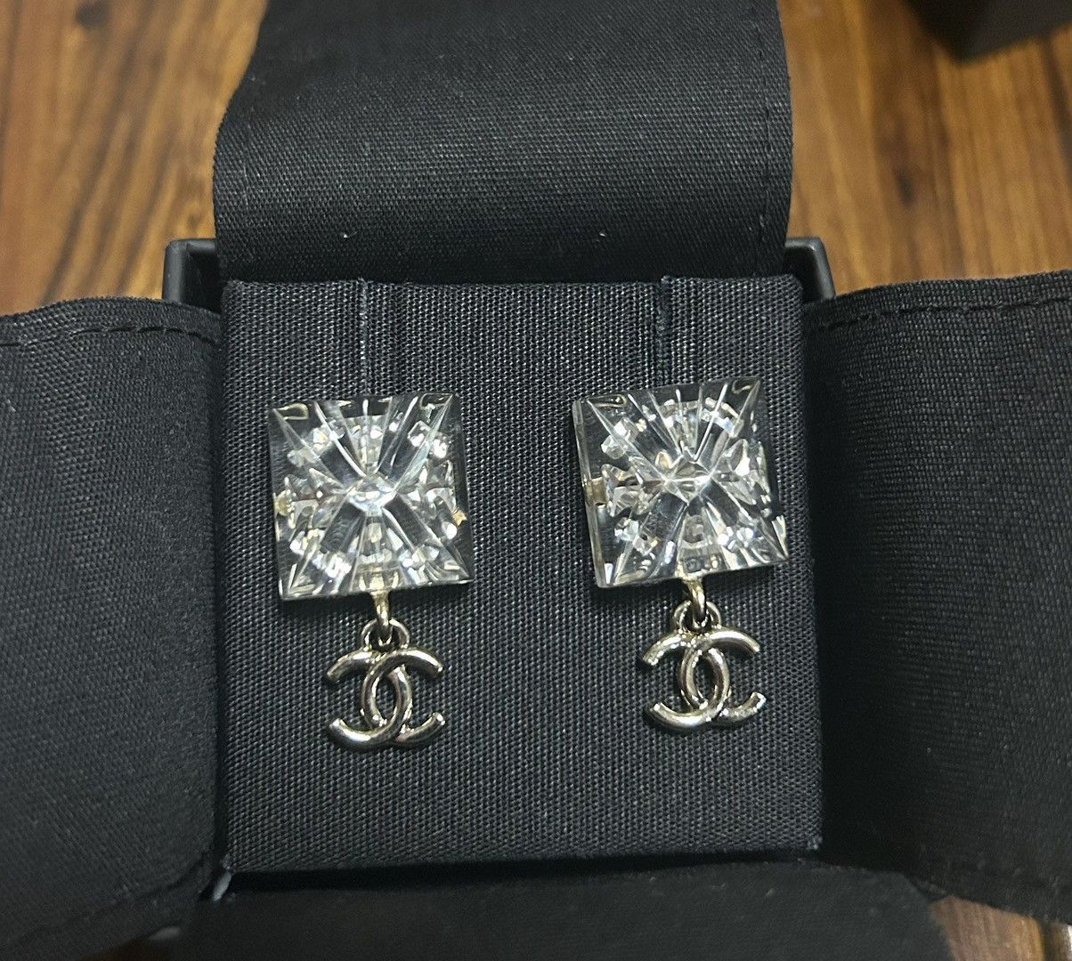 Chanel Chanel Resin Square Logo Earrings Size ONE SIZE - 1 Thumbnail