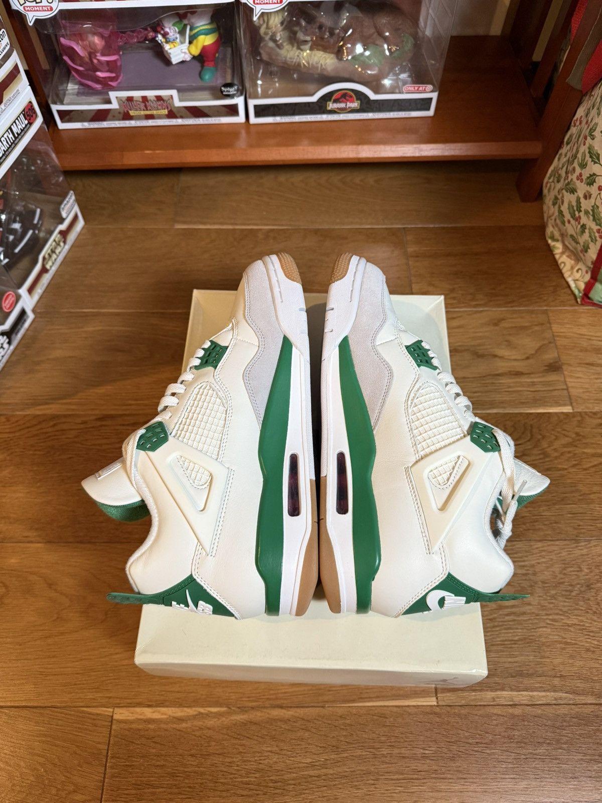 Jordan Brand Jordan 4 Retro SB “Pine Green” Size US 10.5 / EU 43-44 - 7 Thumbnail