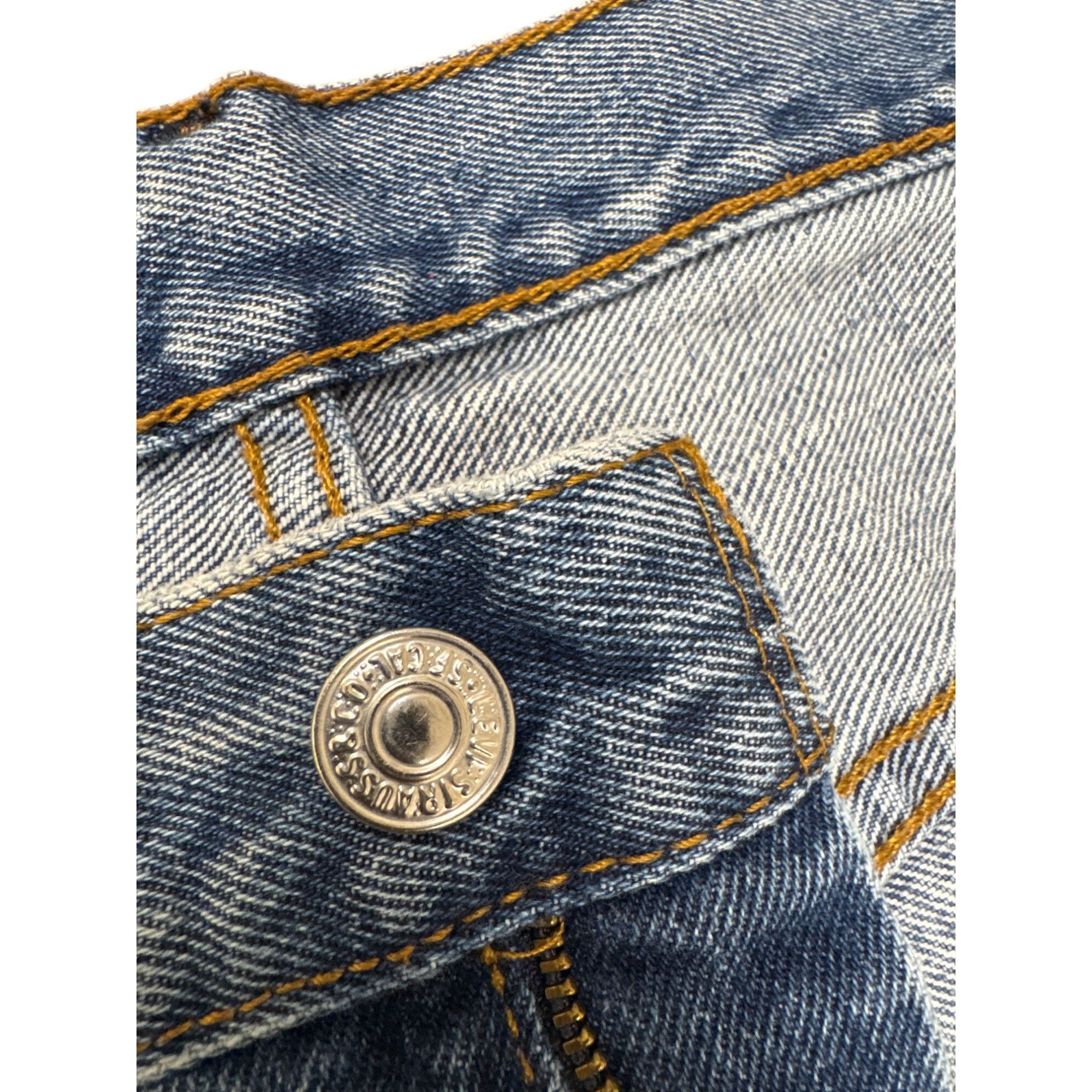 Levi's Vintage Clothing Levis 560 Mens blue Vintage Straight Leg Jeans size 42wx32L Size US 42 / EU 58 - 3 Thumbnail