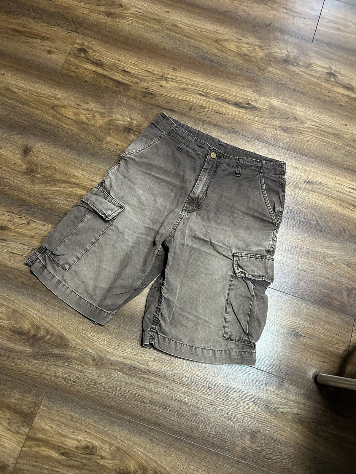 Carhartt × Vintage Vintage faded Carhartt cargo shorts Size US 26 / EU 42 - 3 Thumbnail