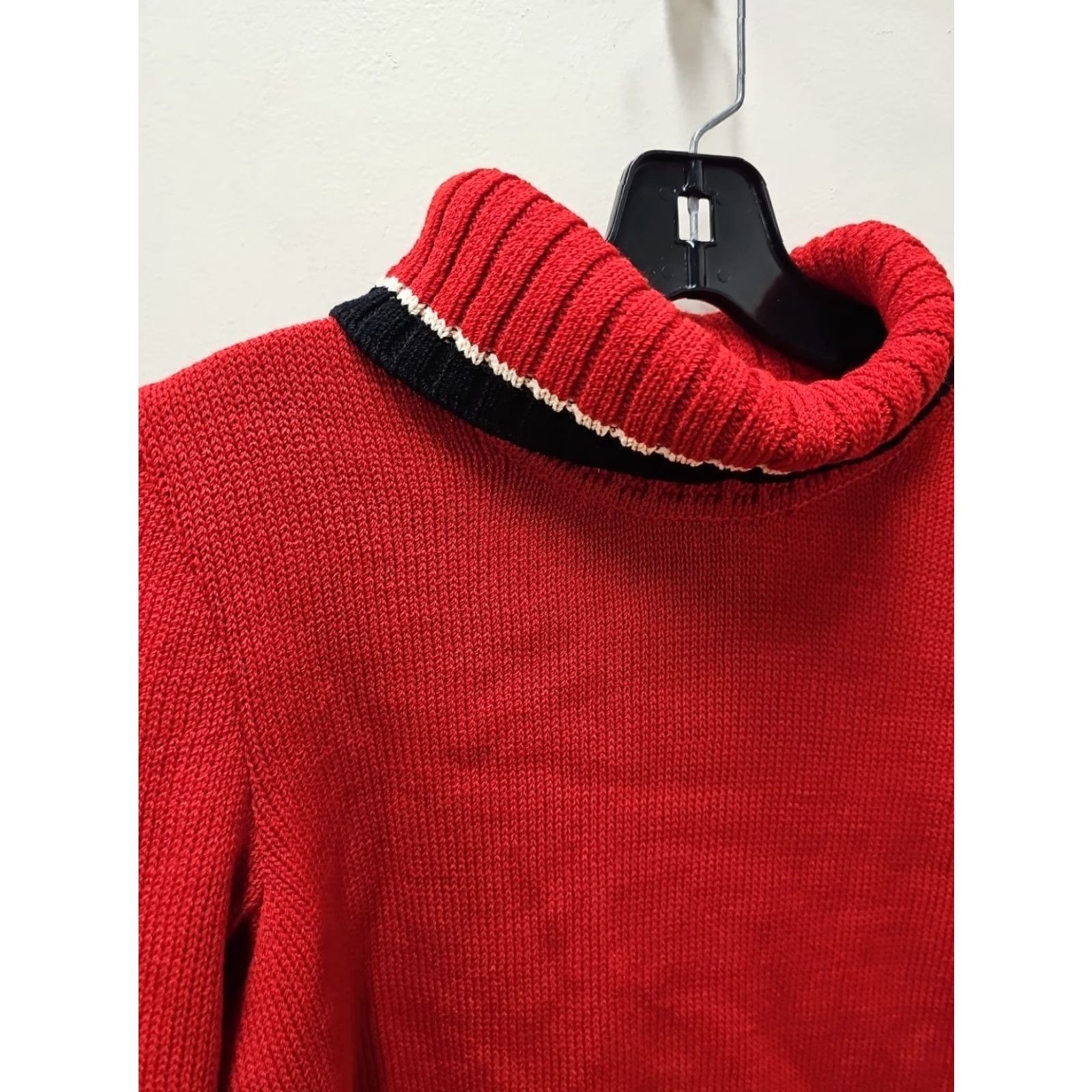 Logo 7 St John Sport Red Turtleneck Top Sweater Logo Crest Size P Petite Womens Pullover Knit Long Sleeve Casual Size S / US 4 / IT 40 - 4 Thumbnail
