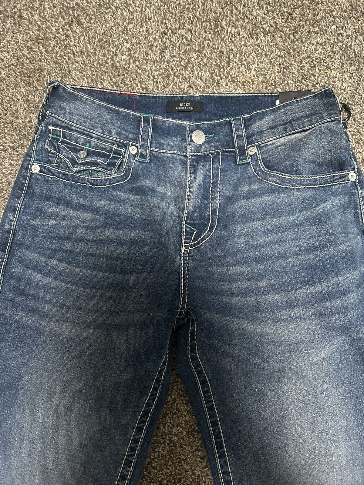 True Religion True Religion mid-rise, straight or bootcut jeans Size US 31 - 2 Thumbnail