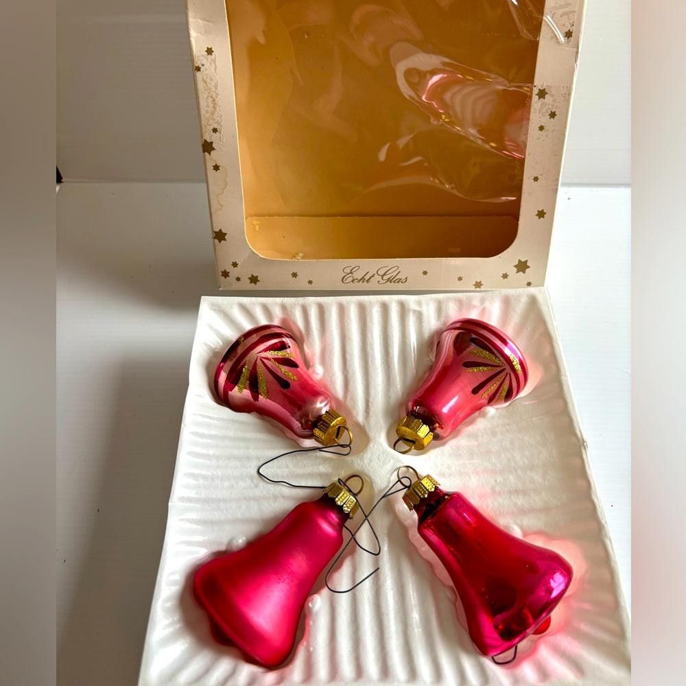 Designer 4 Vintage Pink Christmas Bell Ornaments Size ONE SIZE - 1 Thumbnail