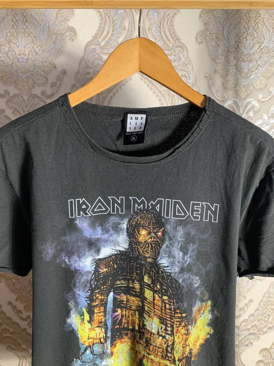 Band Tees Vintage Iron Maiden World Tour Rock T-shirt Metal Y2K 90s Size US XL / EU 56 / 4 - 2 Thumbnail