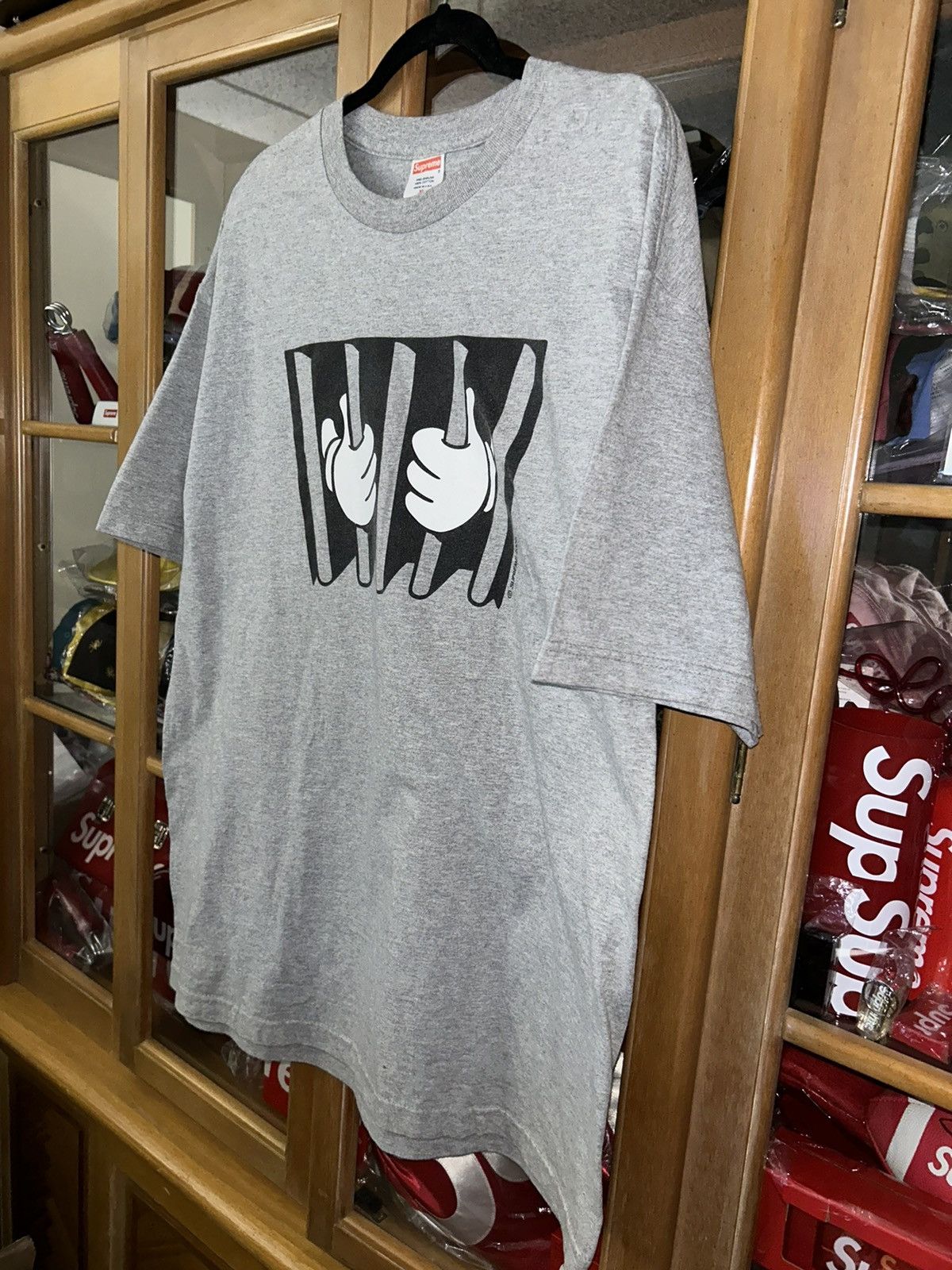 Supreme Supreme x Keo TC5 2006 Mickey Mouse Jail Hands T-Shirt V XL Size US XL / EU 56 / 4 - 2 Thumbnail
