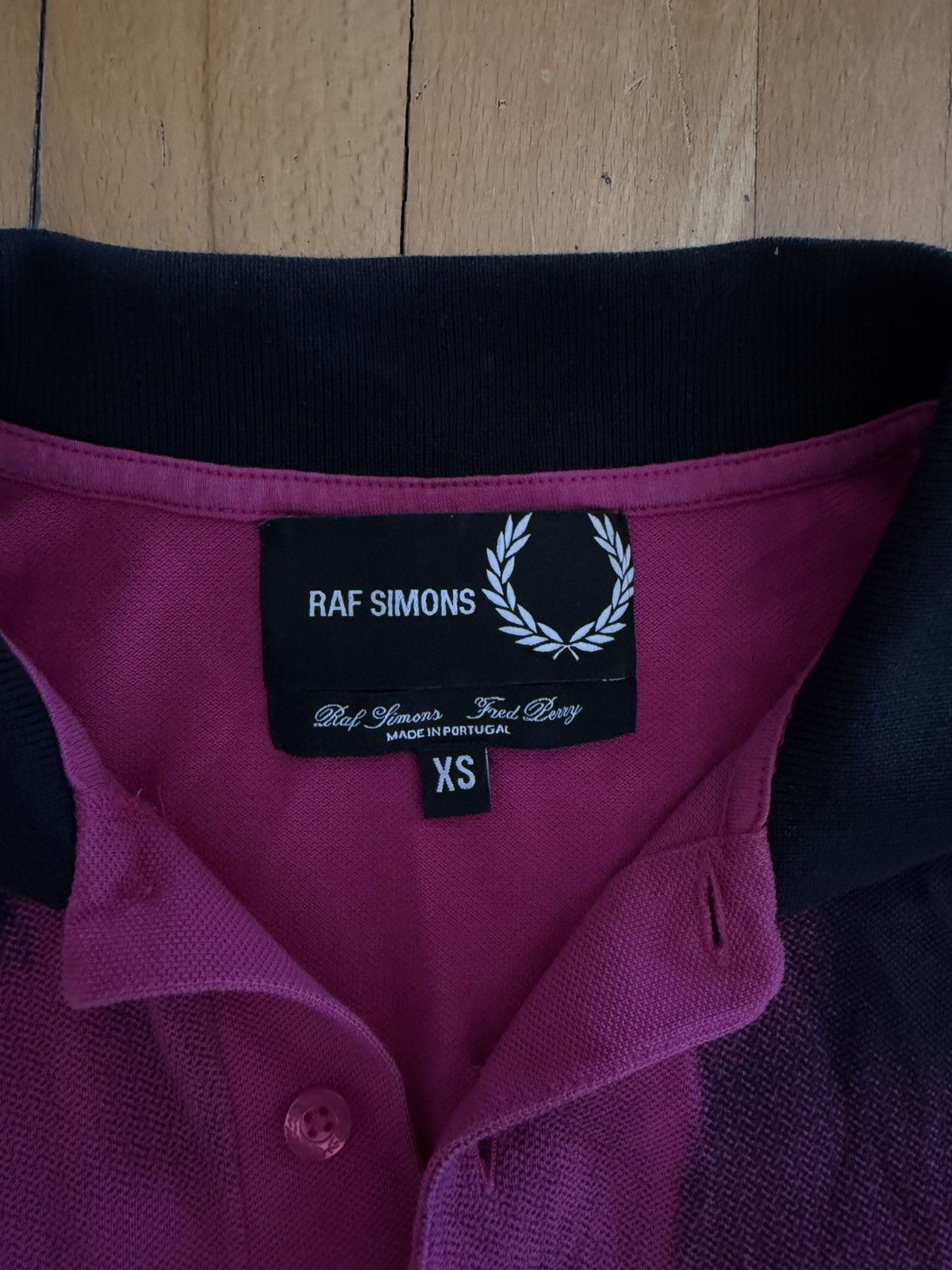Fred Perry × Raf Simons RAF SIMONS X FRED PERRY FUCHSIA POLO Size US XS / EU 42 / 0 - 3 Thumbnail