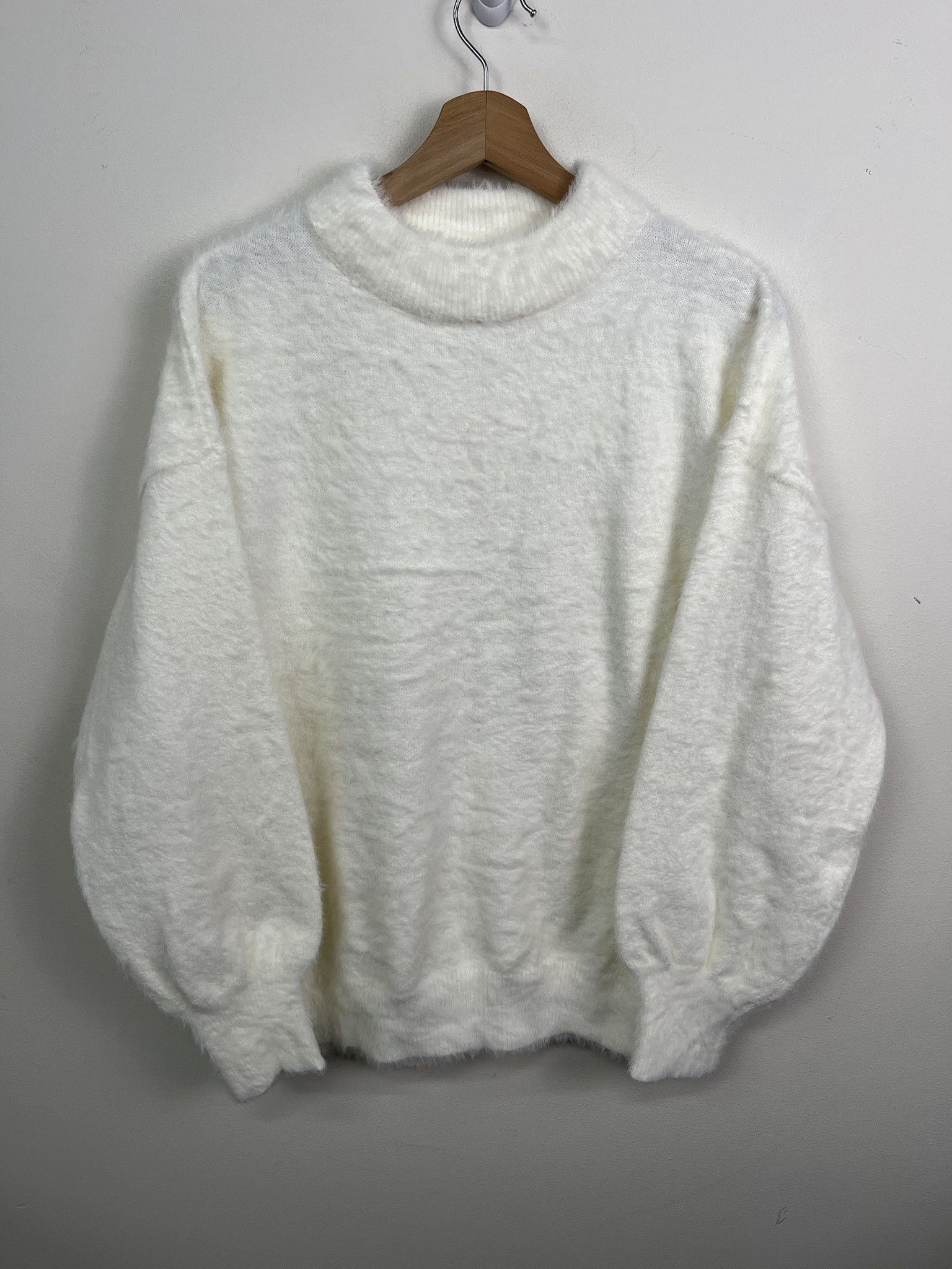 Vintage Vintage Y2K Hairy Soft Knit Sweater Size M Size US M / EU 48-50 / 2 - 1 Thumbnail