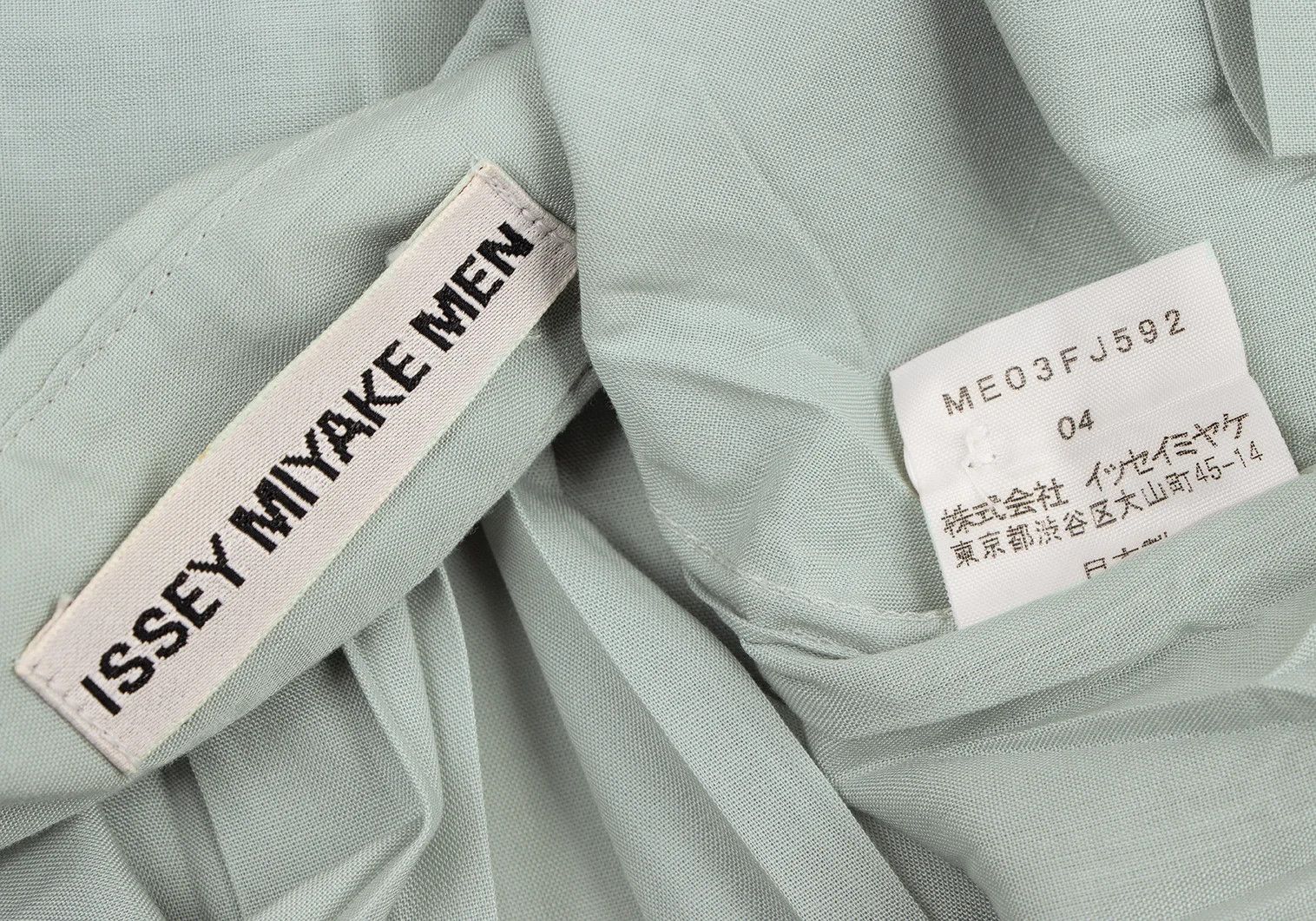 Issey Miyake Long Sleeve Pleated Shirt in Light Green Size US XL / EU 56 / 4 - 19 Thumbnail