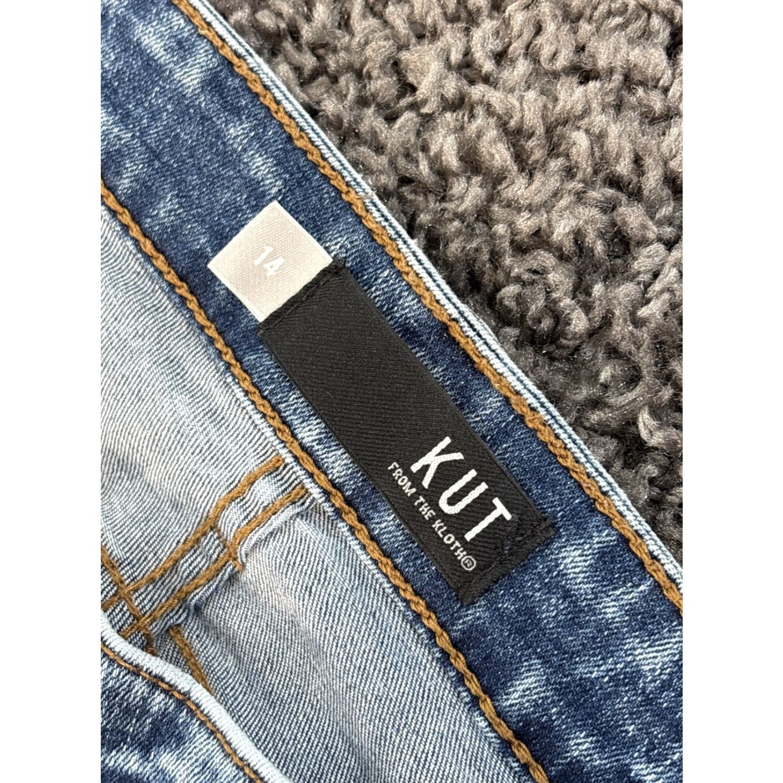 Vintage KUT from the Kloth Catherine Boyfriend Jeans Size 14 Blue Mid Rise 31in Inseam Regular 5-Pocket Denim Stretch Woman Size 36" / US 14 / IT 50 - 6 Thumbnail
