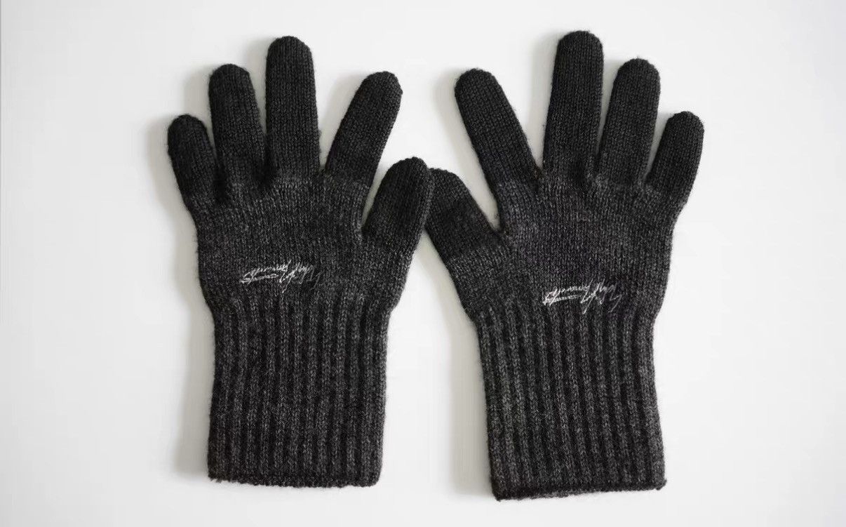 Yohji Yamamoto Yohji Yamamoto Black & Gray Signature Embroidered Gloves K4 Size ONE SIZE - 2 Thumbnail