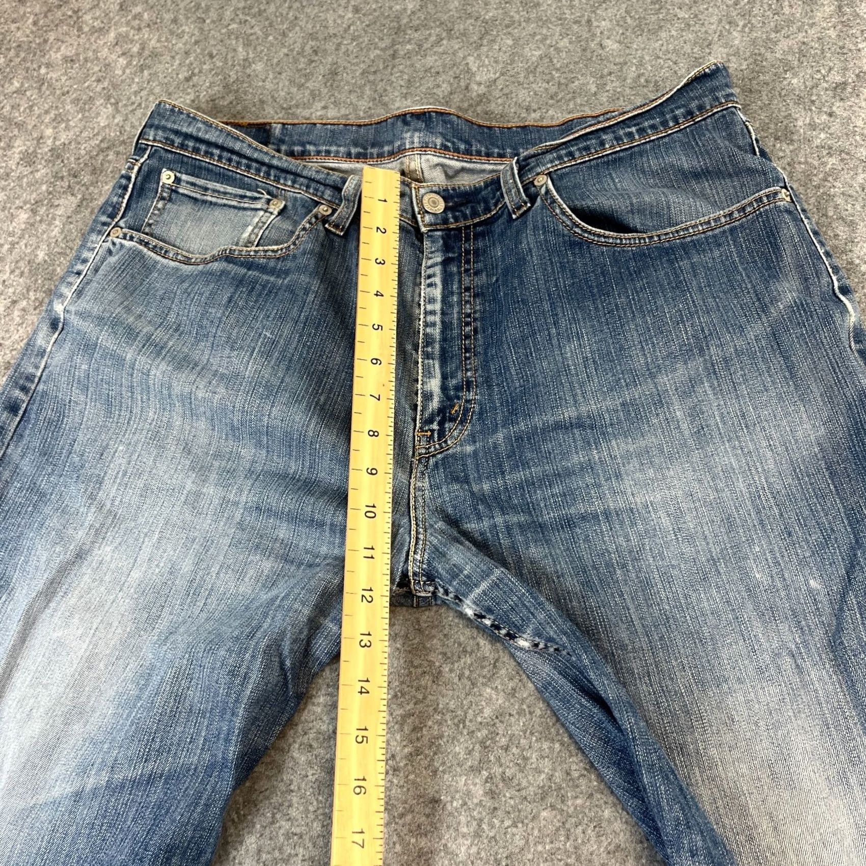 Levi's Levi's Mens Jeans Relaxed Straight 36 30 Mid Wash Blue Whiskers 5-Pocket Denim Vintage Size US 36 / EU 52 - 5 Thumbnail