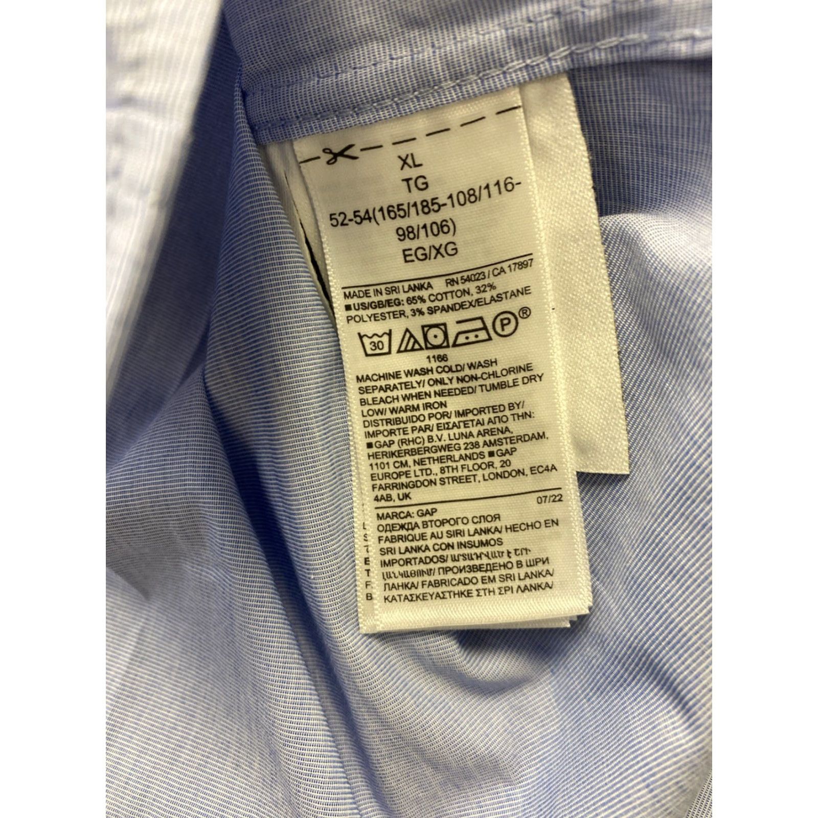 Gap VINTAGE? Wait the item isn't vintage. The Gap Blue Button-Down Shirt XL Lightweight Men Regular Long Sleeve - Button-Up Collar - Solid Blue Size US XL / EU 56 / 4 - 8 Thumbnail