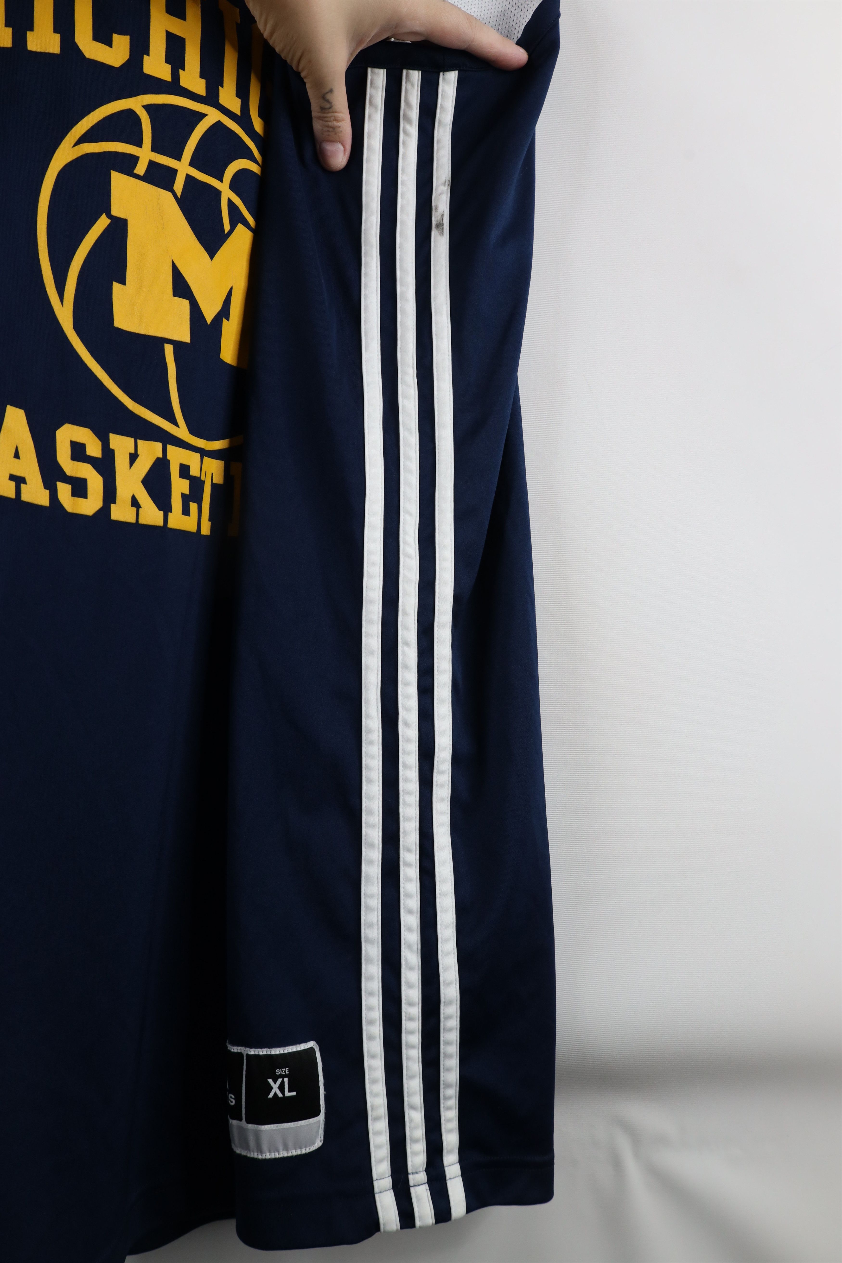 Adidas × Vintage Adidas University of Michigan Basketball Jersey Reversible Size US XL / EU 56 / 4 - 9 Thumbnail
