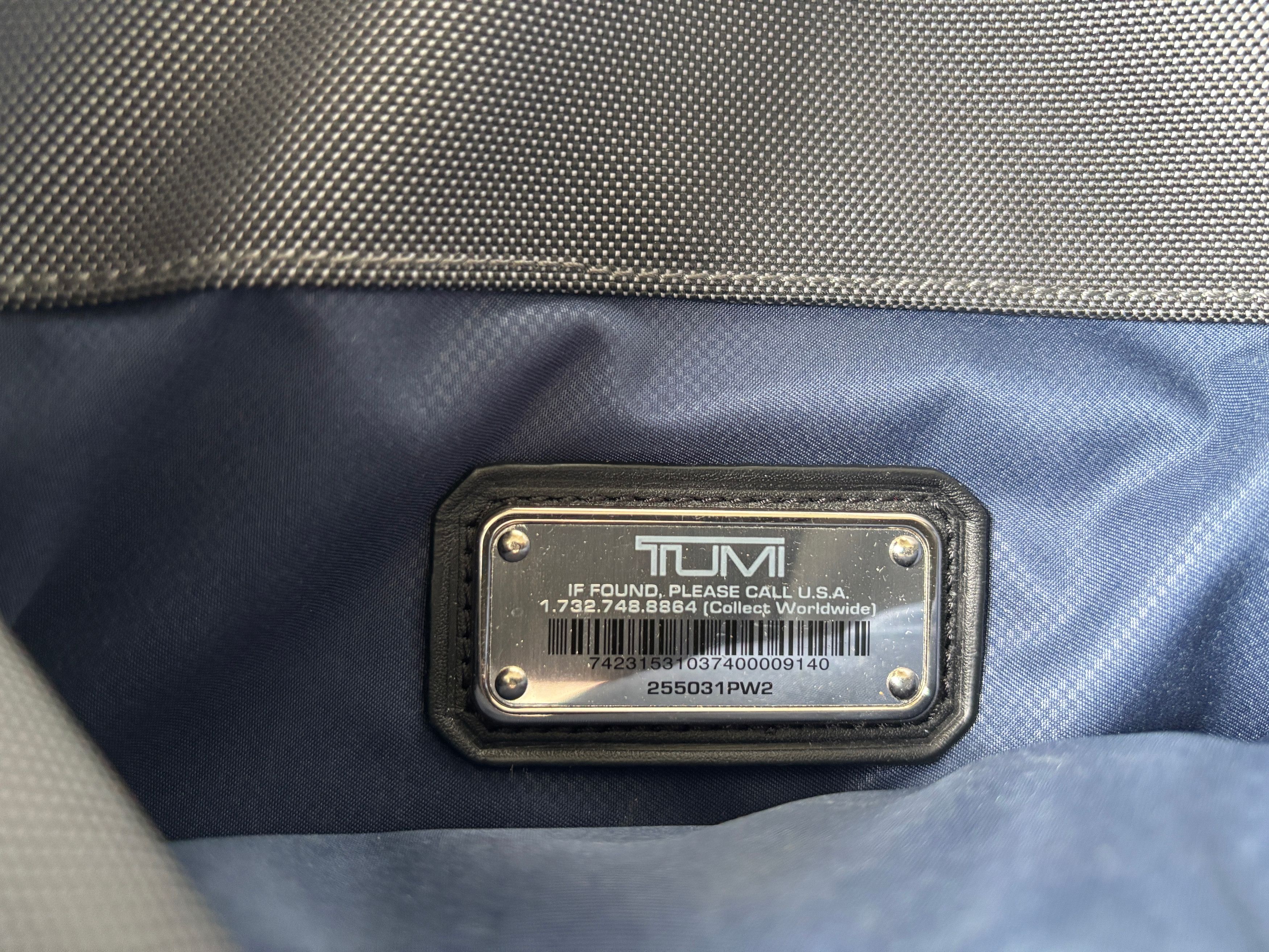 Tumi $400 Arrivé Lucas Nylon/ Leather Crossbody Messenger/ Sling Size ONE SIZE - 16 Thumbnail
