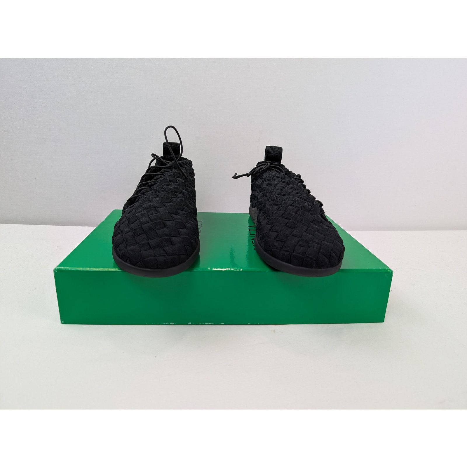 Bottega Veneta o1rshd1 Intrecciato Sneakers Shoe in Black Size US 12 / EU 45 - 17 Thumbnail