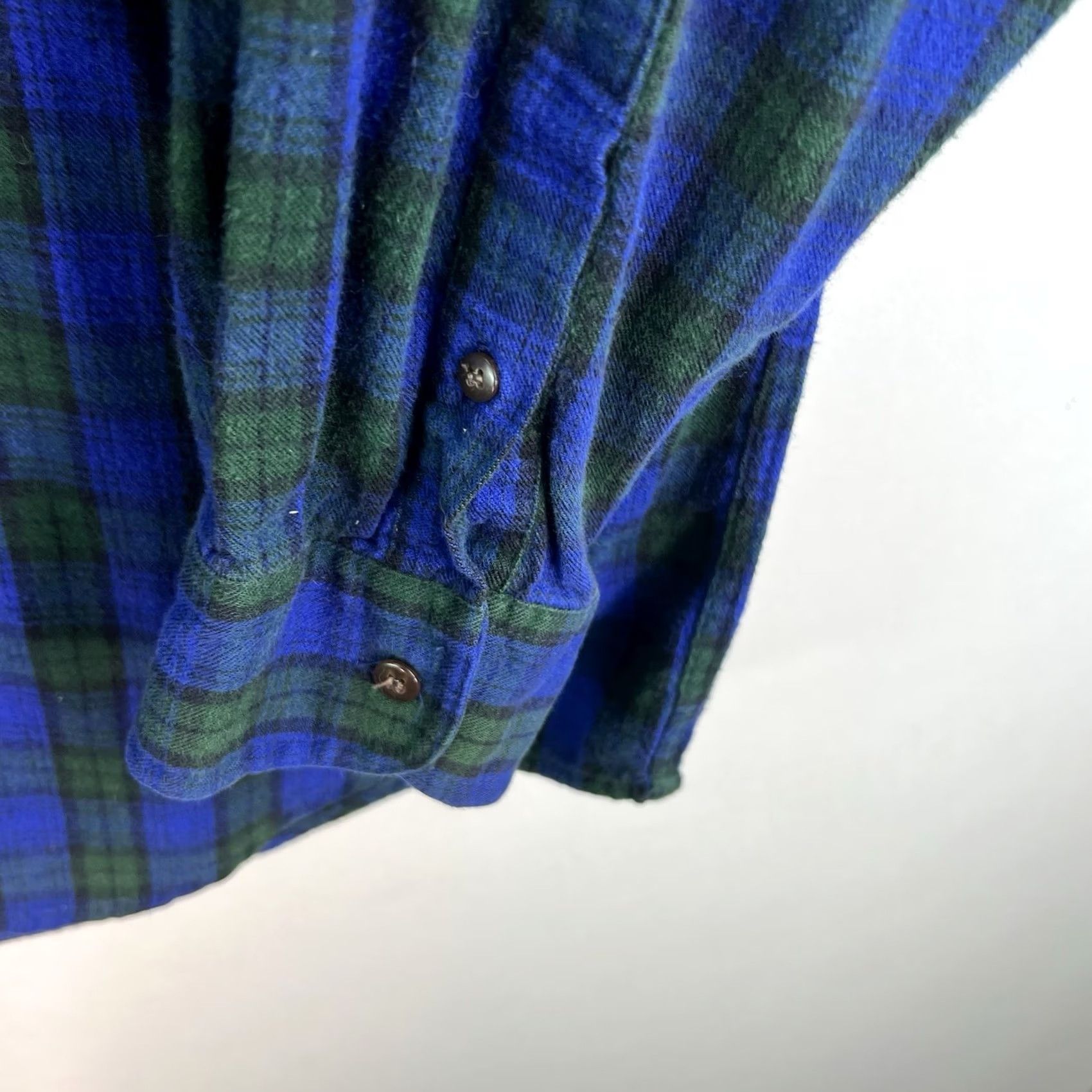 Vintage Woolrich Button-Up Shirt Plaid Flannel Cotton Blue L Mens Size L Casual Travel Pocketed Button-Up Size US L / EU 52-54 / 3 - 4 Thumbnail