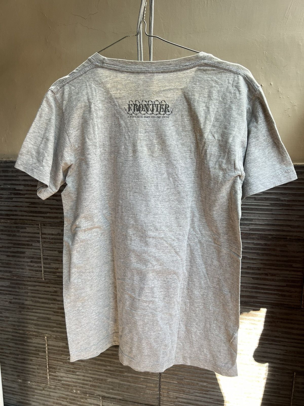 Band Tees Thrashed SUICIDAL TENDENCIES Sun Faded Distressed ERD GRUNGE Size US XS / EU 42 / 0 - 3 Thumbnail