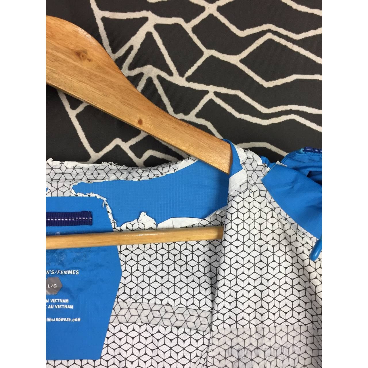 Mountain Hardwear × Vintage Mountain Hardwear Women Plasmic Ion Rain Jacket Size L / US 10 / IT 46 - 6 Thumbnail