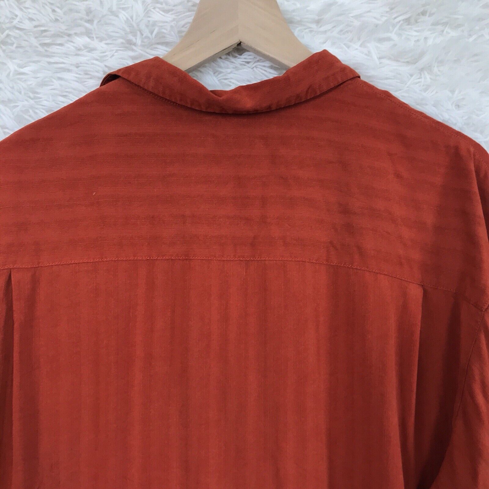 Tommy Bahama Tommy Bahama Silk Hawaiian Camp Shirt Red Jacquard Mens L Size US L / EU 52-54 / 3 - 7 Thumbnail