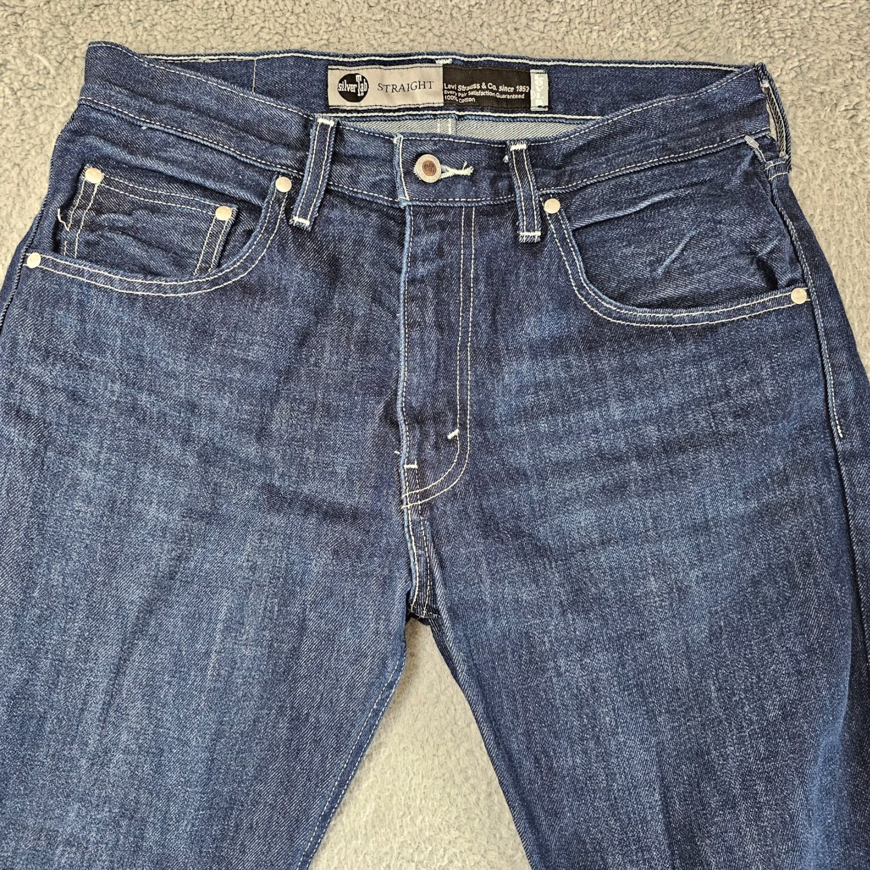 Denime VINTAGE Levis Silvertab Jeans Mens Straight Dark Wash Denim Cotton 31x26 Regular 5-Pocket Blue Jeans Mens Size US 31 - 2 Thumbnail