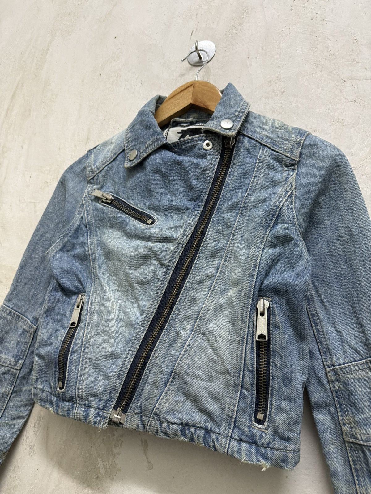 If Six Was Nine 2000s Spiral Girl Asymmetrical Zip Distressed Denim Jacket Size M / US 6-8 / IT 42-44 - 3 Thumbnail