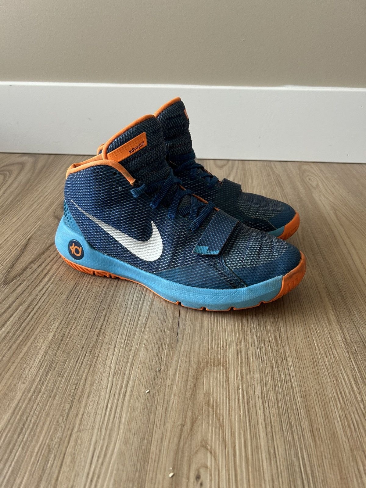 Nike Nike KD Trey 5 Basketball Shoes Size US 7 / EU 40 - 1 Thumbnail