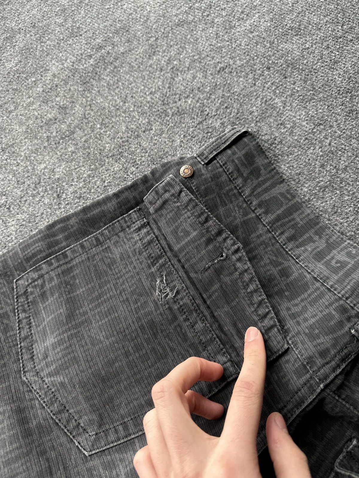 Armani VNTG🚨 ARMANI GRAY MONOGRAM PANTS LUXURY Y2K INDIGO CASUAL Size US 32 / EU 48 - 13 Thumbnail