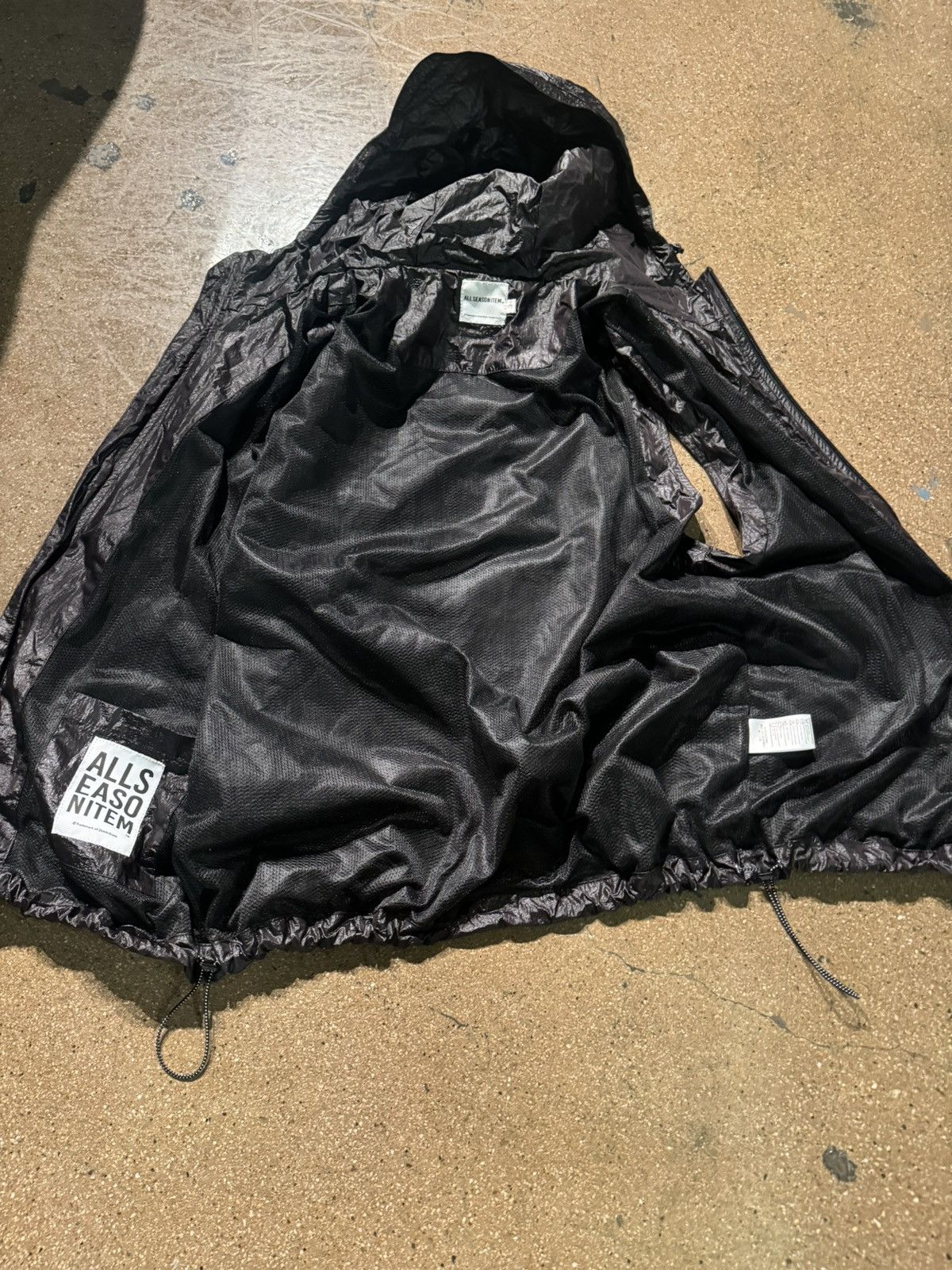 Japanese Brand × MUSINSA Dimitri Black Hooded Nylon Vest Size US L / EU 52-54 / 3 - 6 Thumbnail