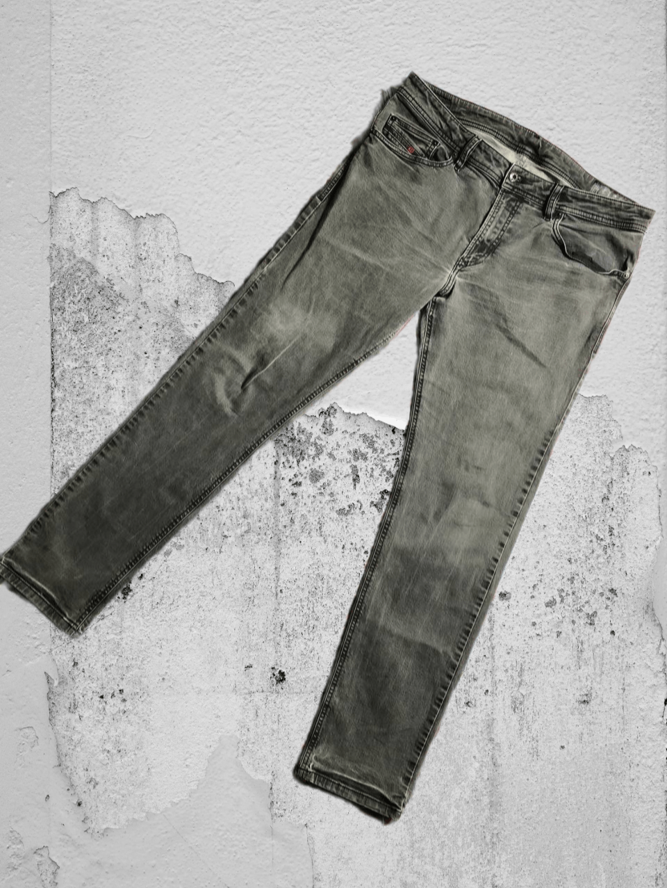 Diesel × Japanese Brand Crazy Crash Dirty Baggy Faded Jean Japan Avant Garde Style Size US 36 / EU 52 - 1 Thumbnail
