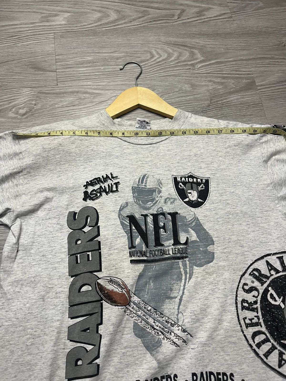 NHL 90s NHL Raiders vintage tee Size US M / EU 48-50 / 2 - 11 Thumbnail