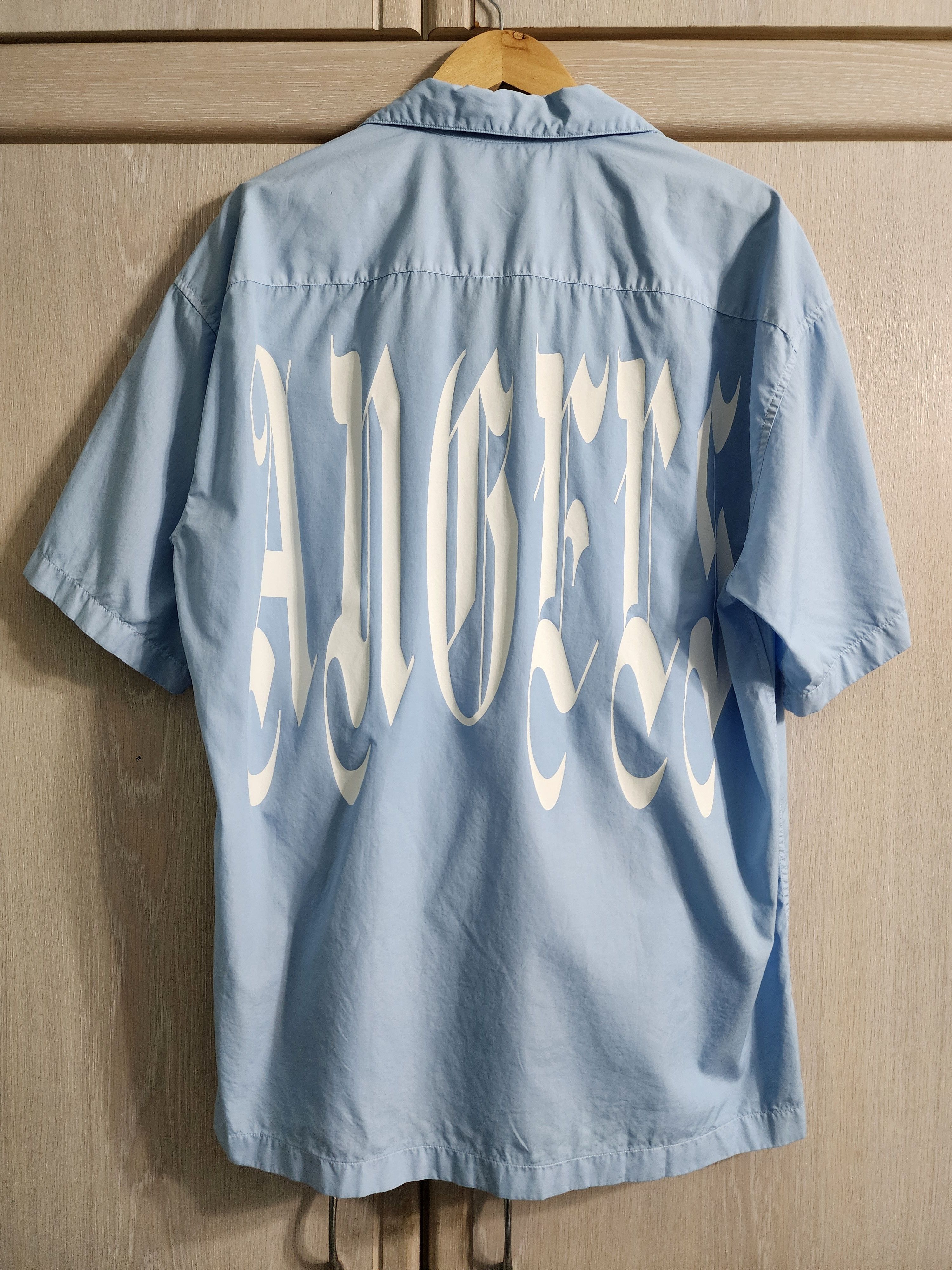 Palm Angels Gothic Logo Shirt Size US M / EU 48-50 / 2 - 5 Thumbnail